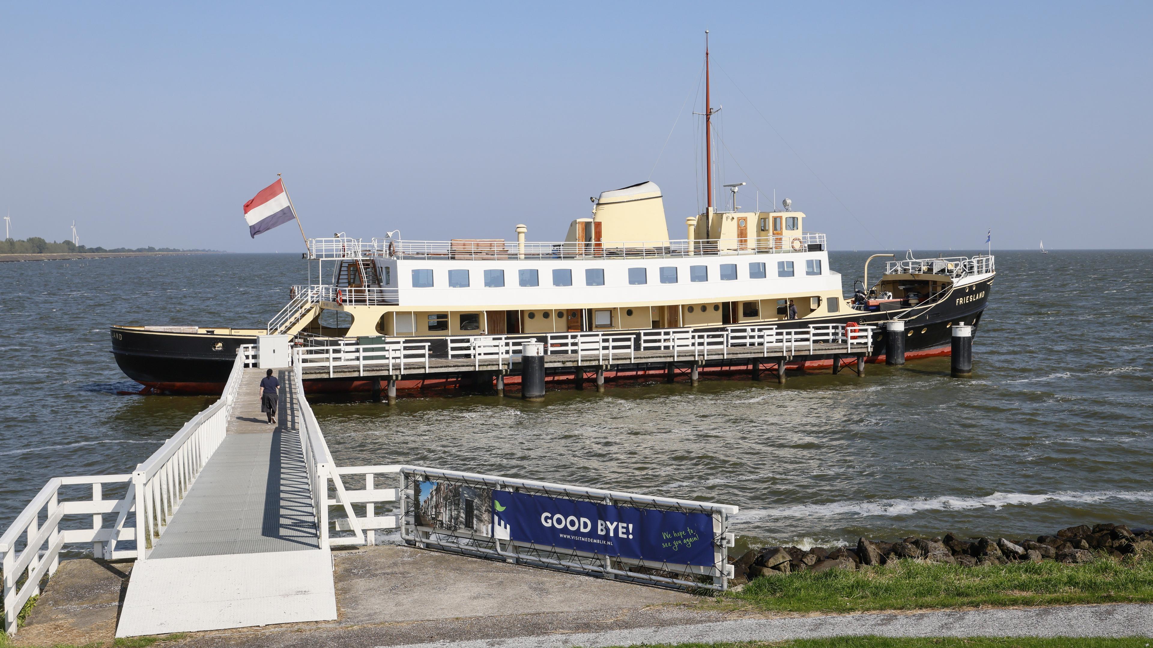 Koningin van de Waddenzee' doet ook voortreffelijk dienst als veerboot op  het IJsselmeer. 'Varen op De Friesland voelt als thuiskomen' |  Noordhollands Dagblad