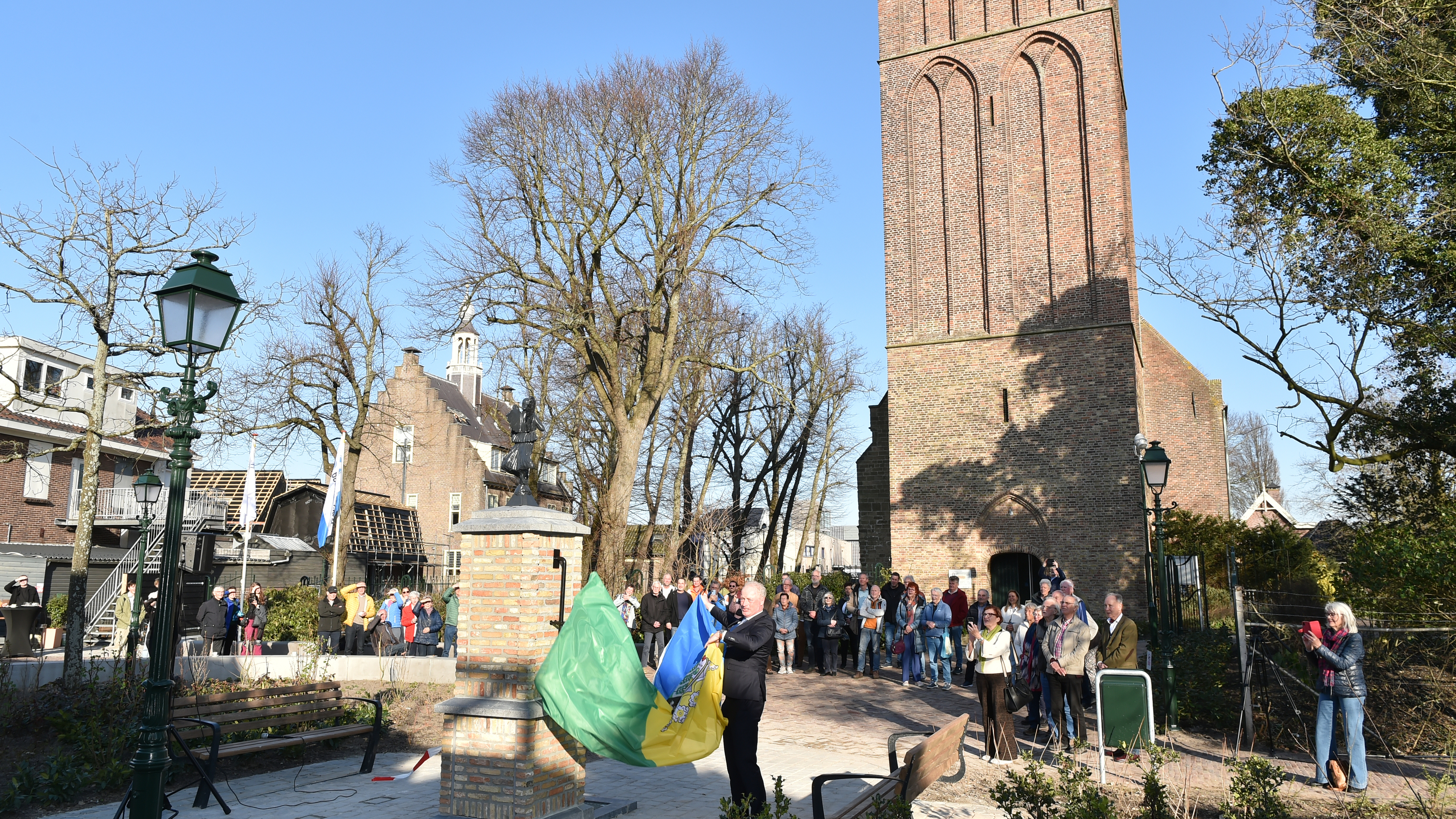 New artwork and water pump unveiled: Church Square regains historical look