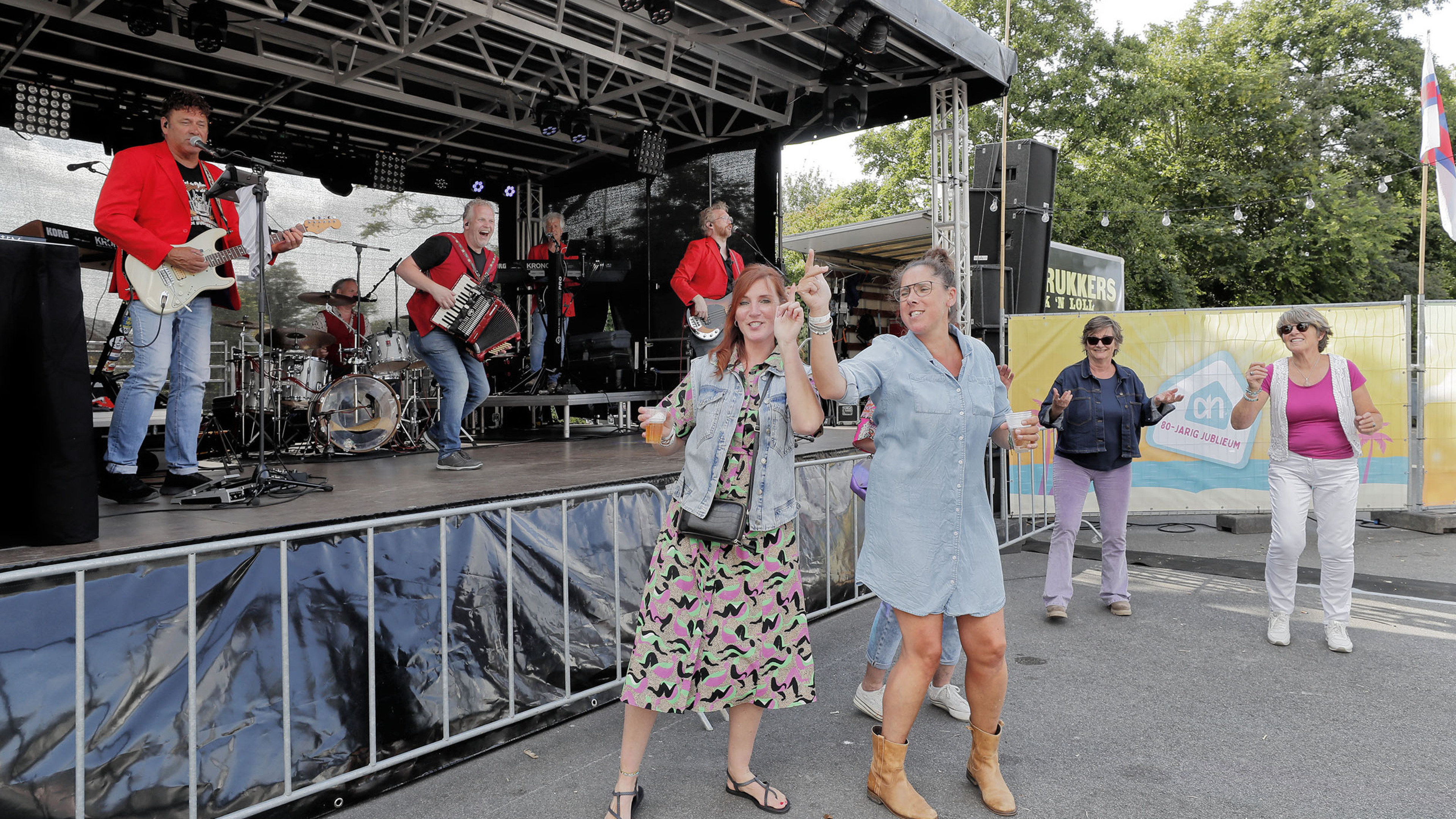 AppiePop: genieten op feestje van 80-jarige supermarkt Van Duin