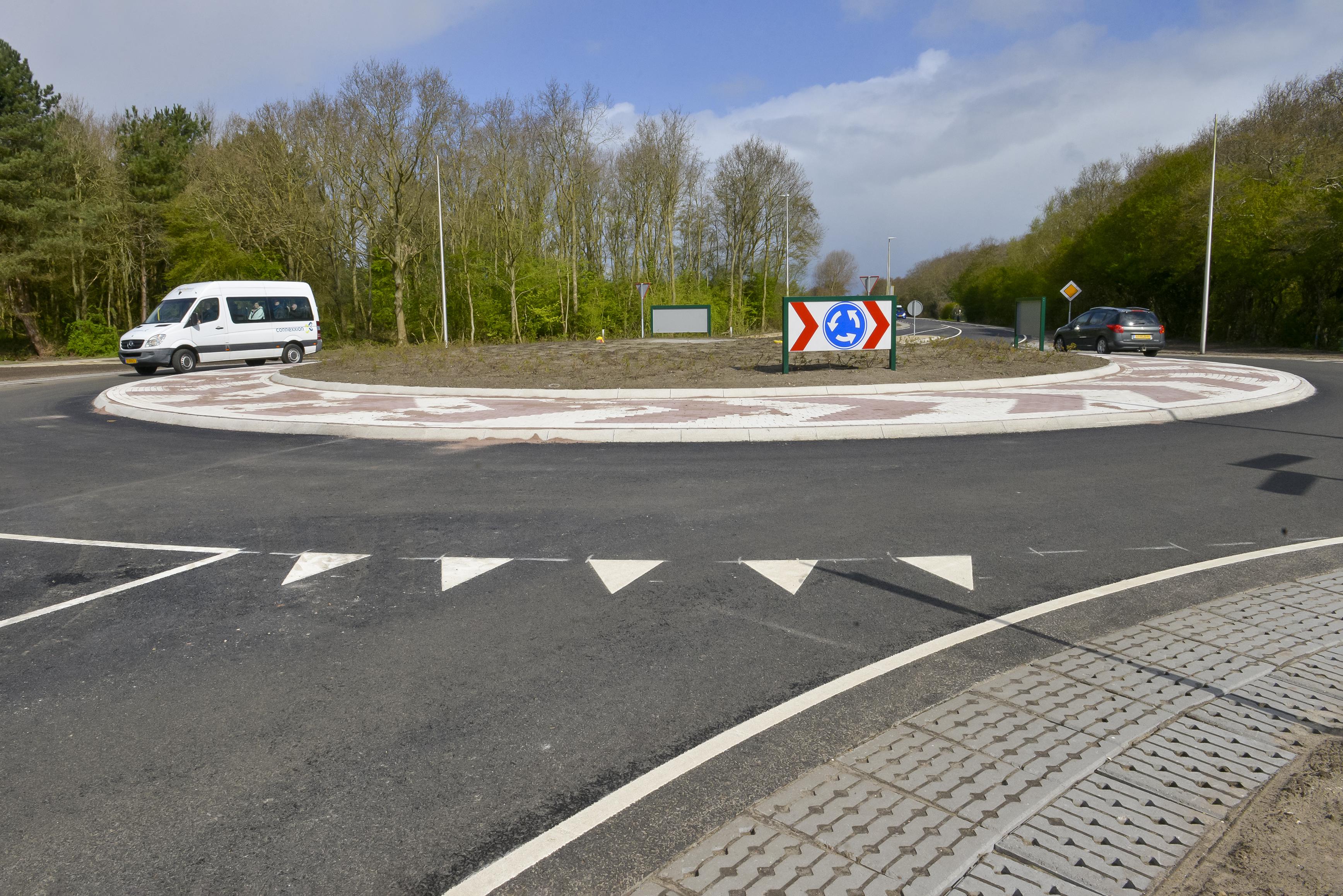 De Cocksdorpers dolblij: Postweg en Vuurtorenweg weer open. Sinds augustus moesten ze omrijden