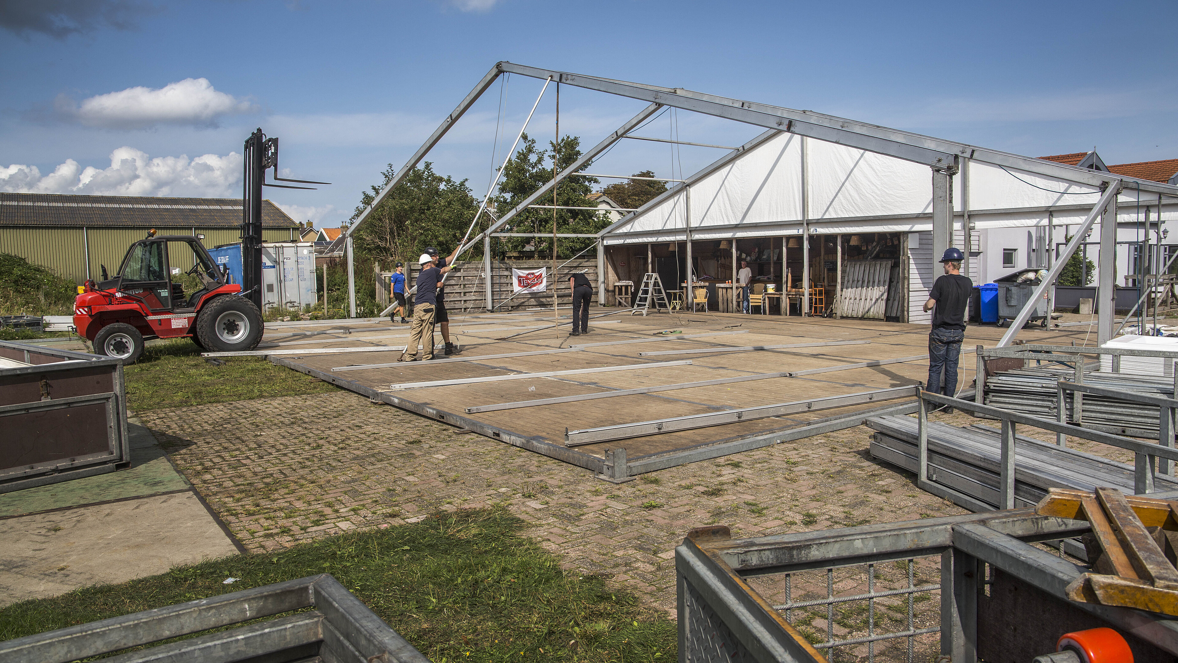 Zeer waarschijnlijk het laatste jaar voor de grote tent op de kermis in Julianadorp