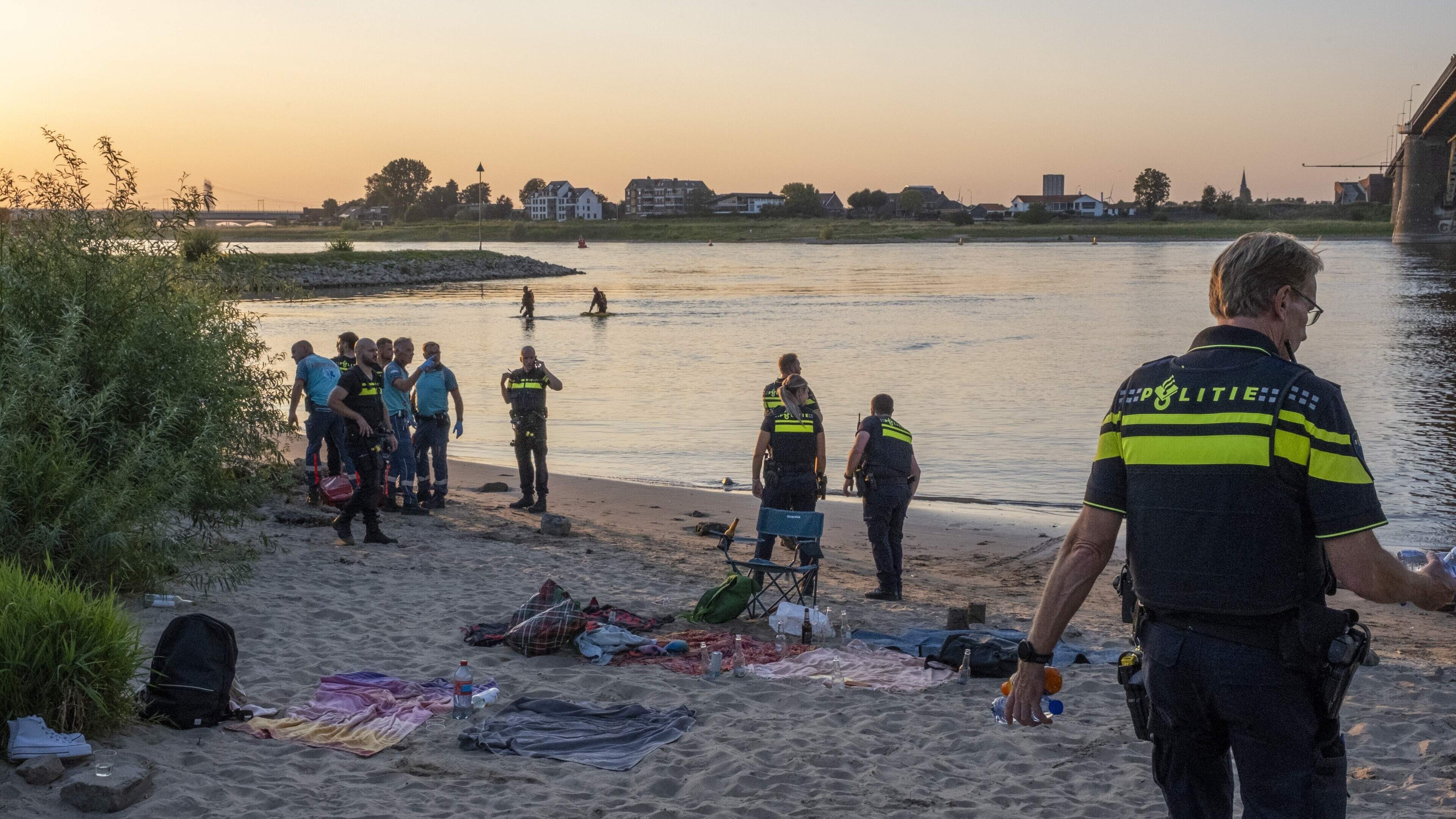 132 drownings in the Netherlands last year: urinating in canals can be fatal