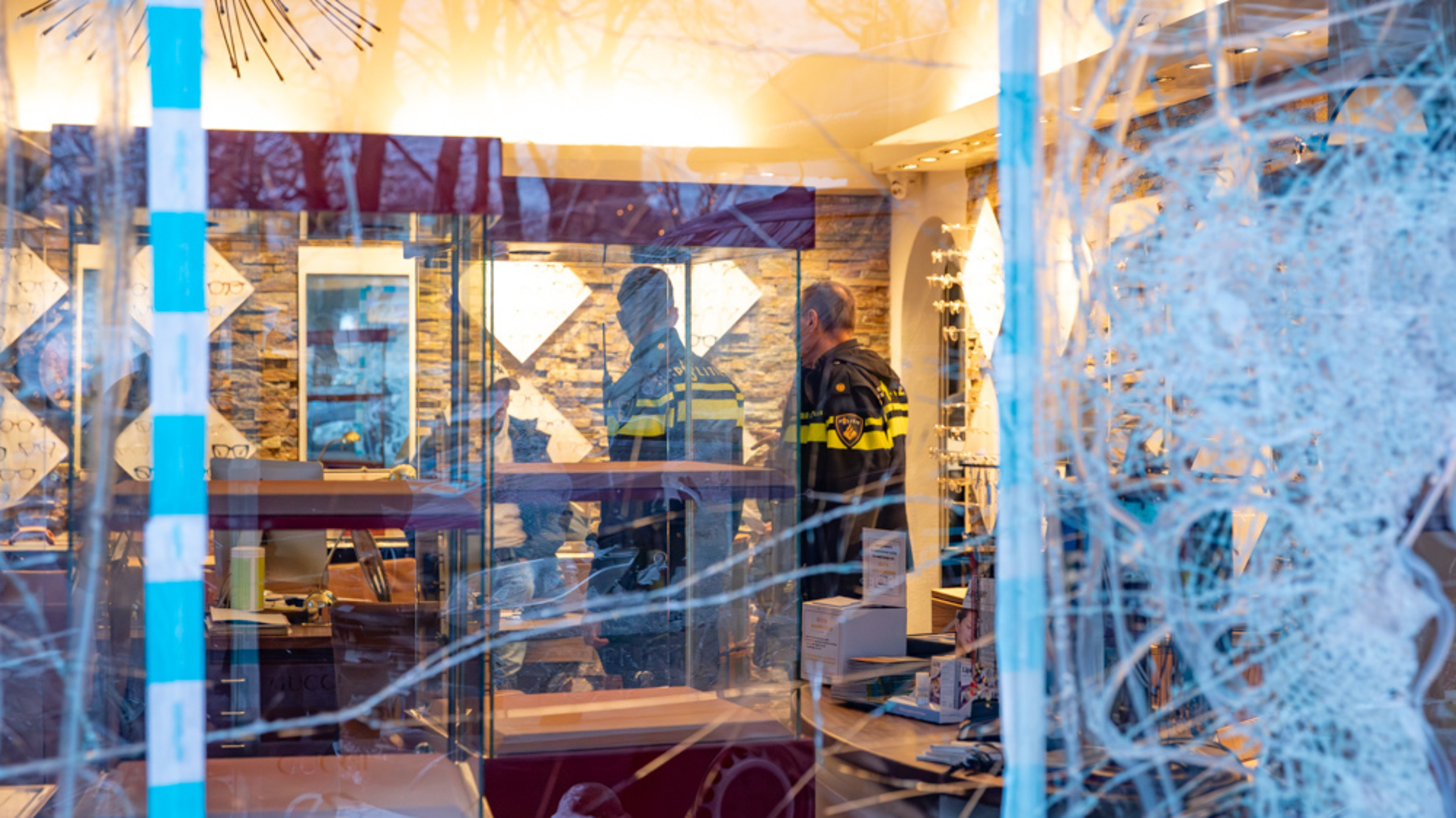 Expensive glasses popular among criminals. 'Stop selling Cartier, then it's solved'