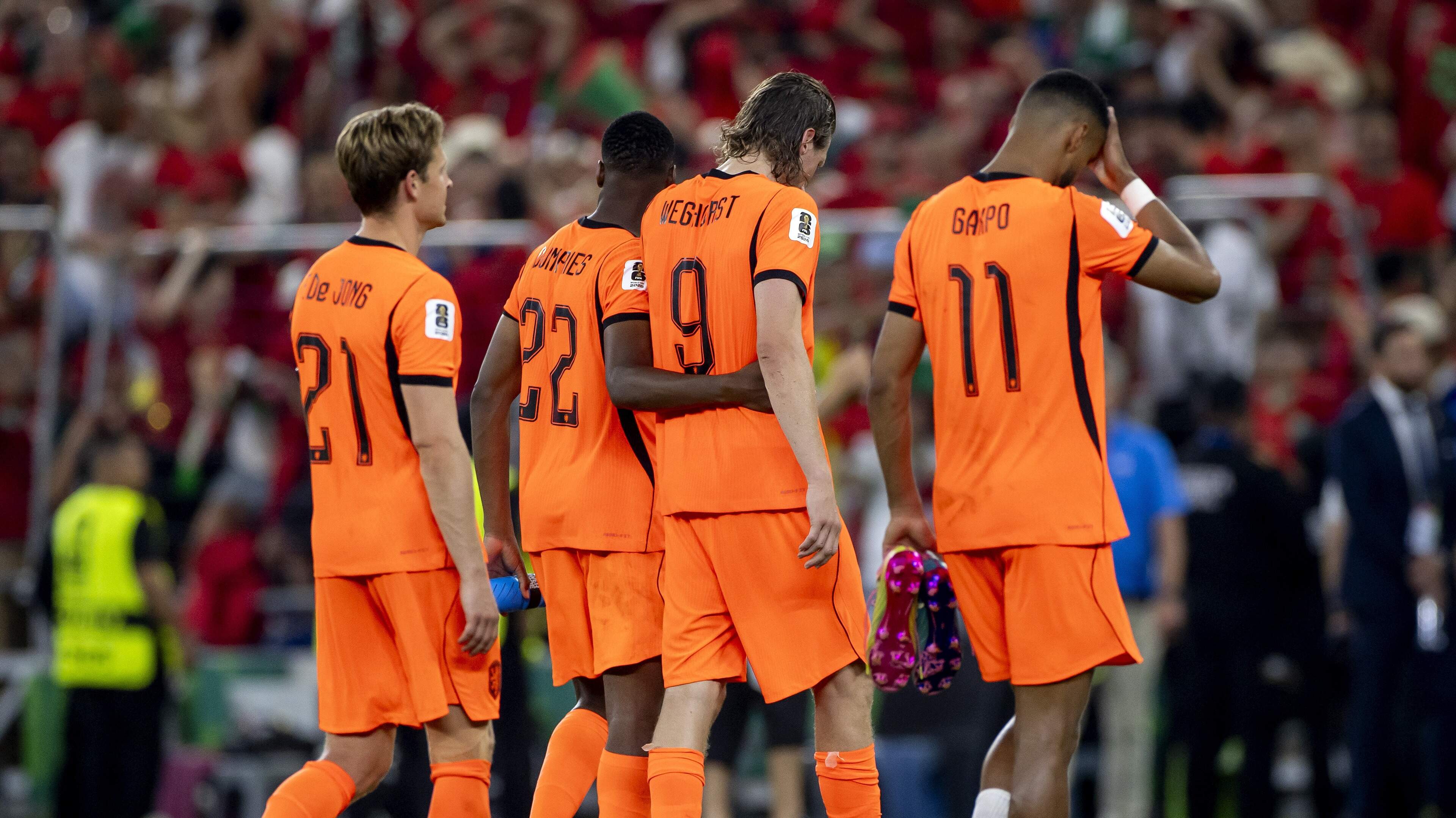 Dutch national team arrives at Schiphol