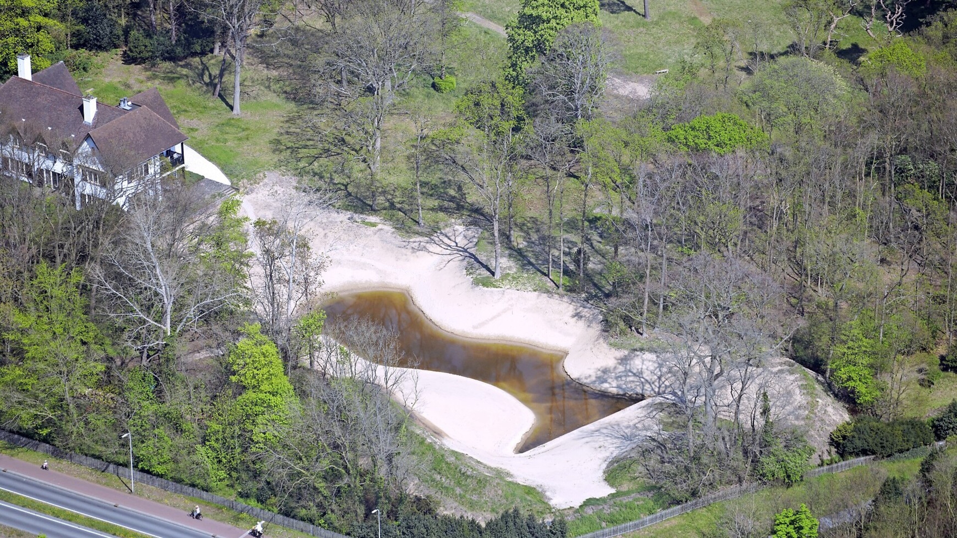 Province still denies documents to Tata activist and estate owner Jan de Jong: 'The only thing that matters is they no longer exist'