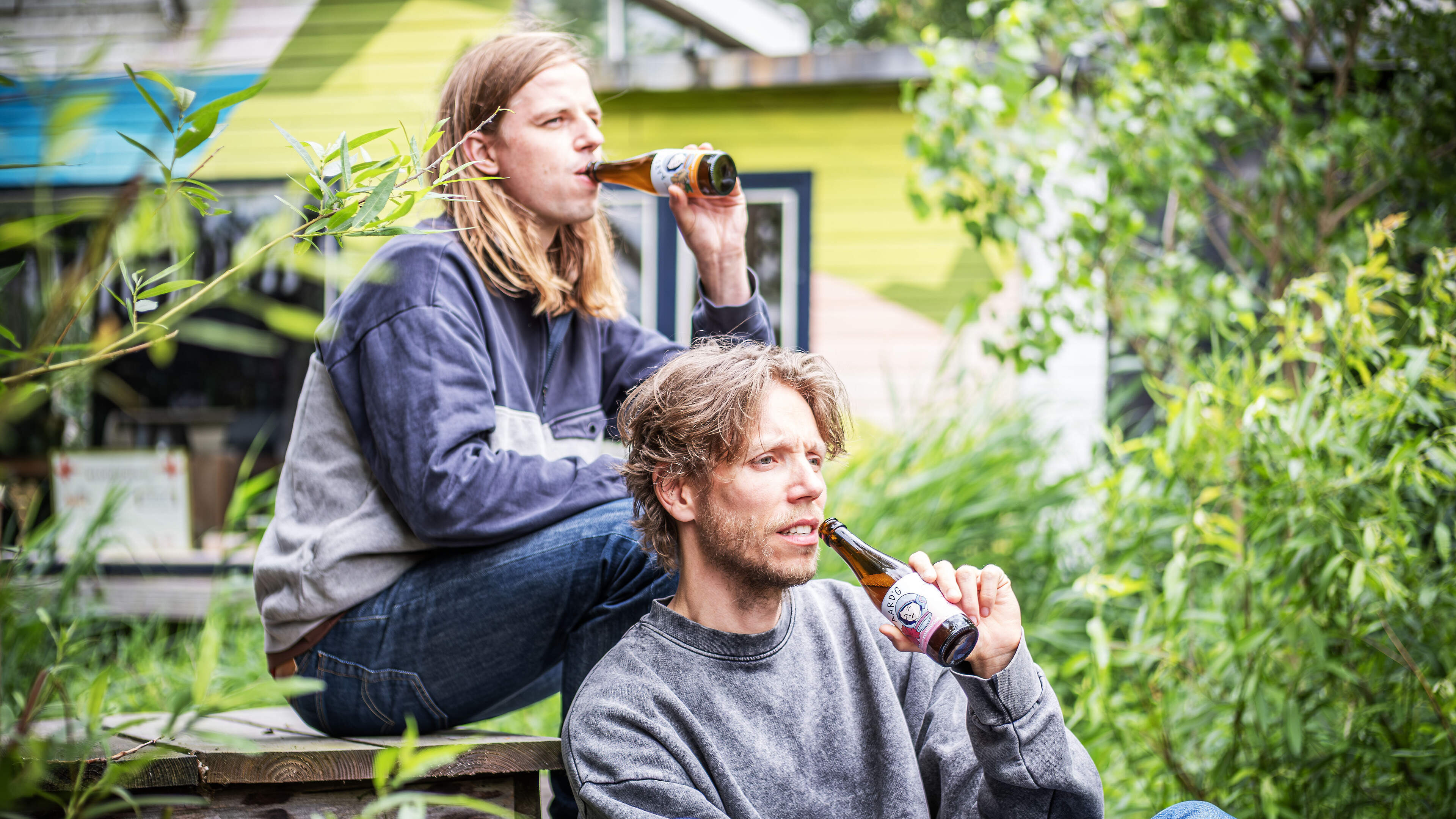 Max and Zeger don’t make the tastiest kombucha with Aard’g, but the way it’s meant to be: ‘Gut flora loves all those good bacteria’