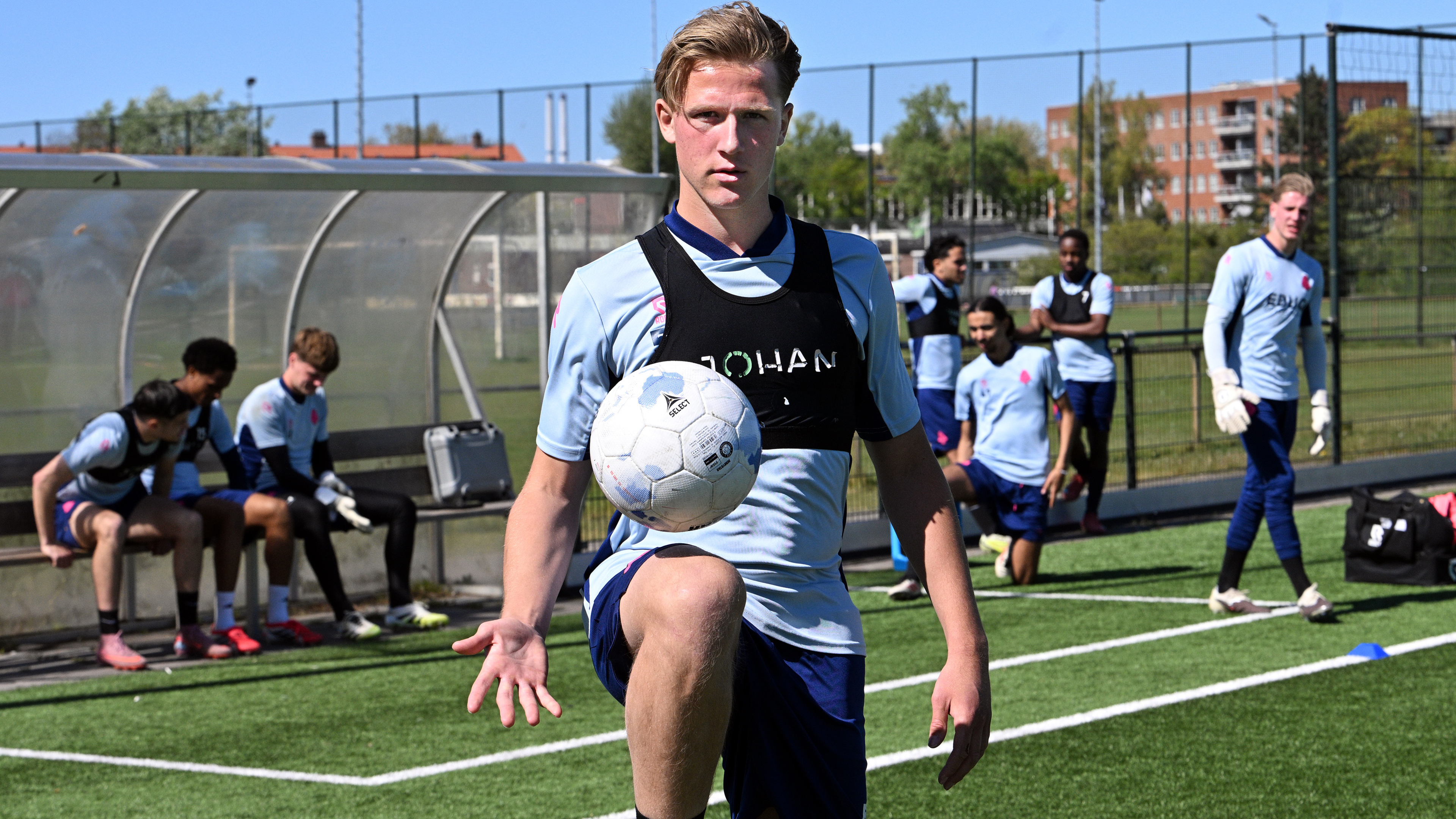 It didn't work out at Rayo Vallecano and Telstar, but Ties Kramer (20) hasn't given up on his football dream yet
