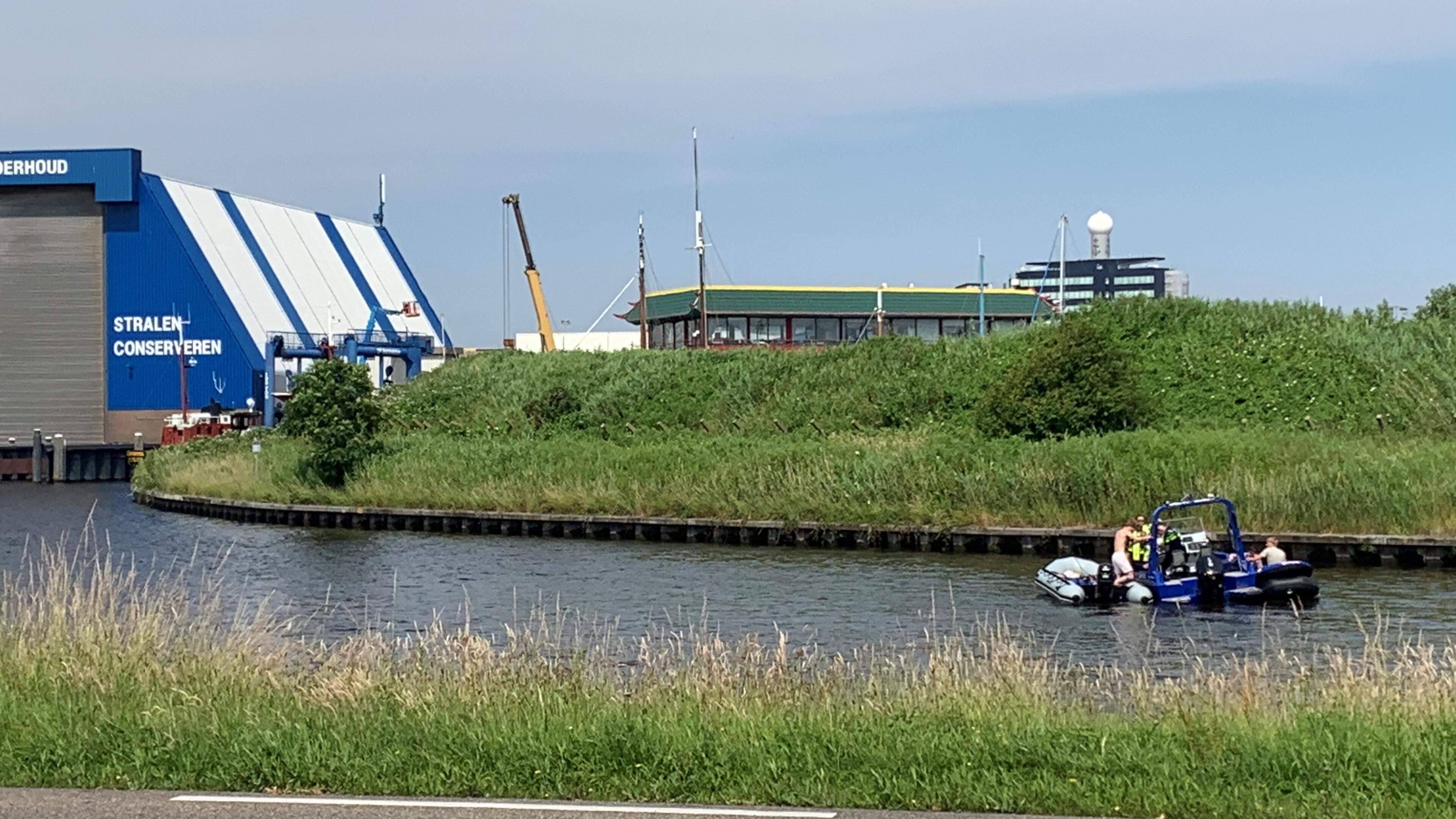 Waterpolitie deelt diverse boetes uit in Den Helder. ‘Het hadden er ook ...