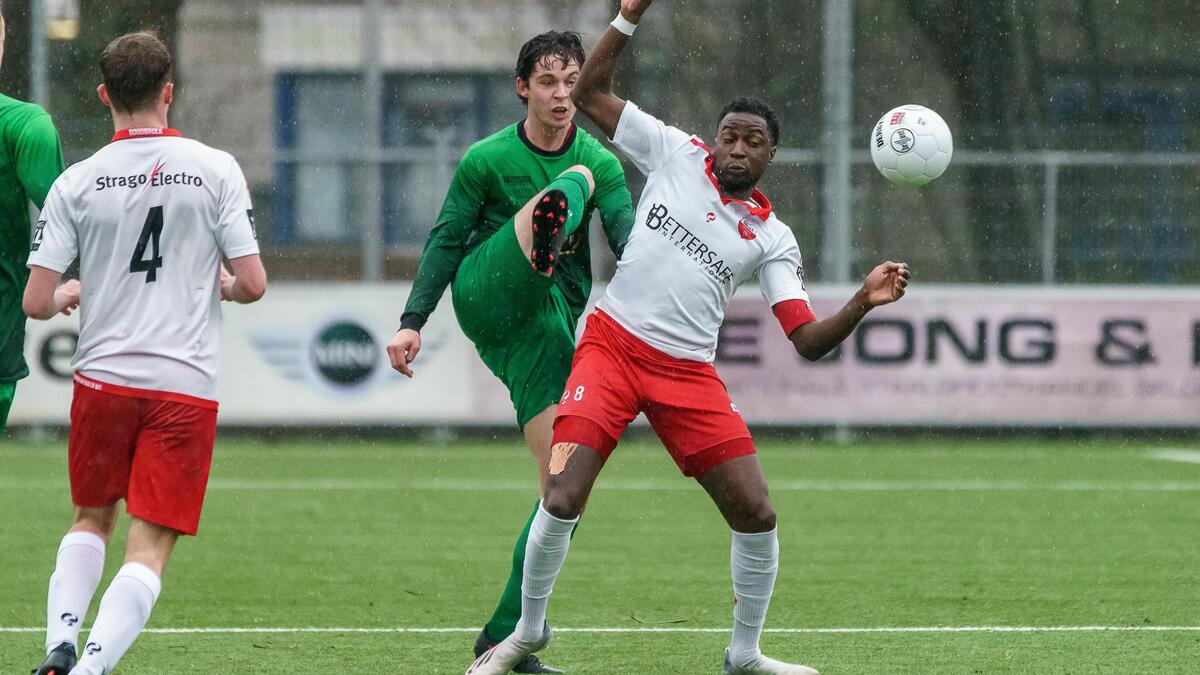 Joep Rive gaat voorop in de strijd bij Hollandia, dat knap wint van ...