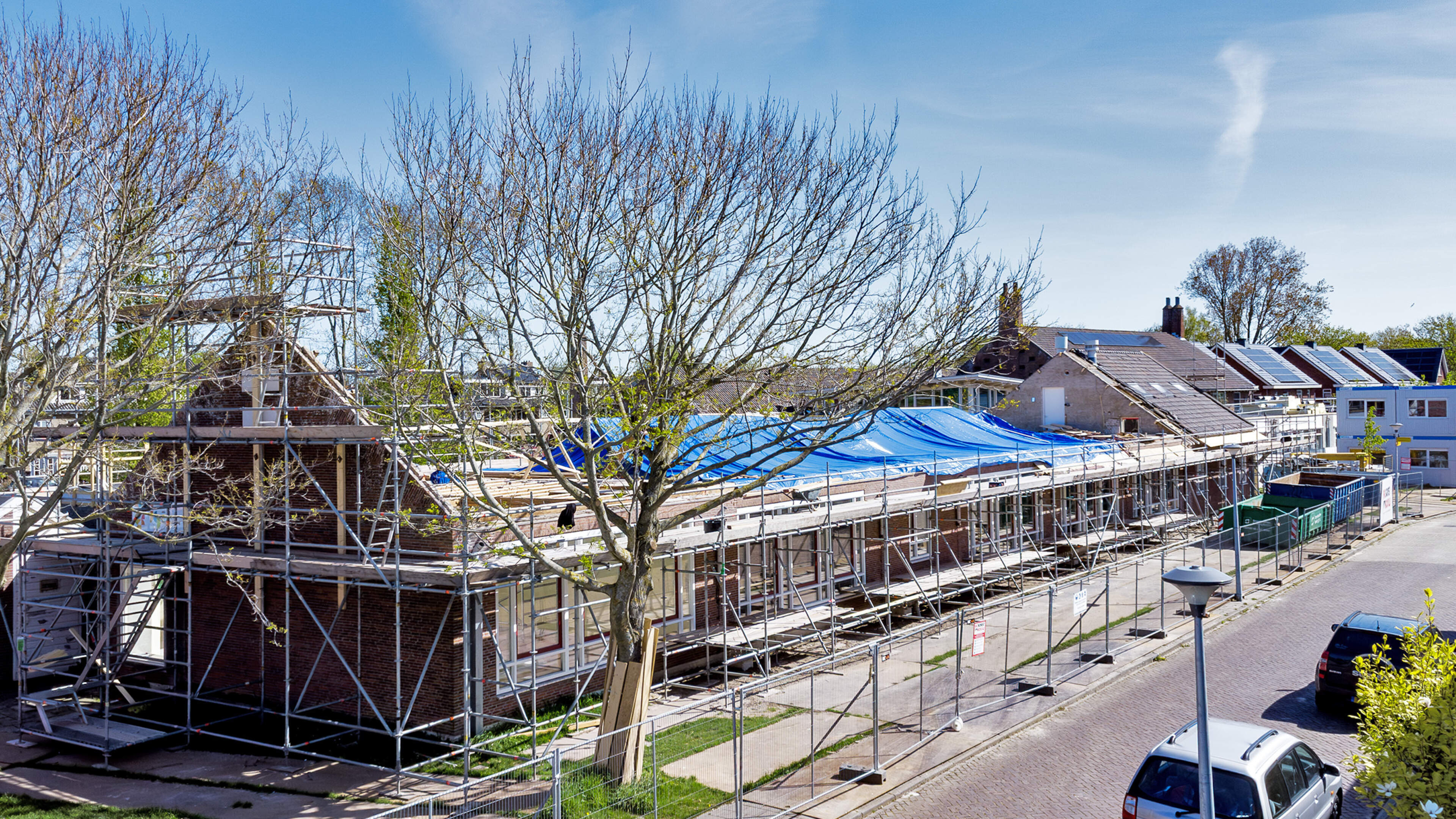 Juliana van Stolberg school undergoing major renovation: part of the roof removed