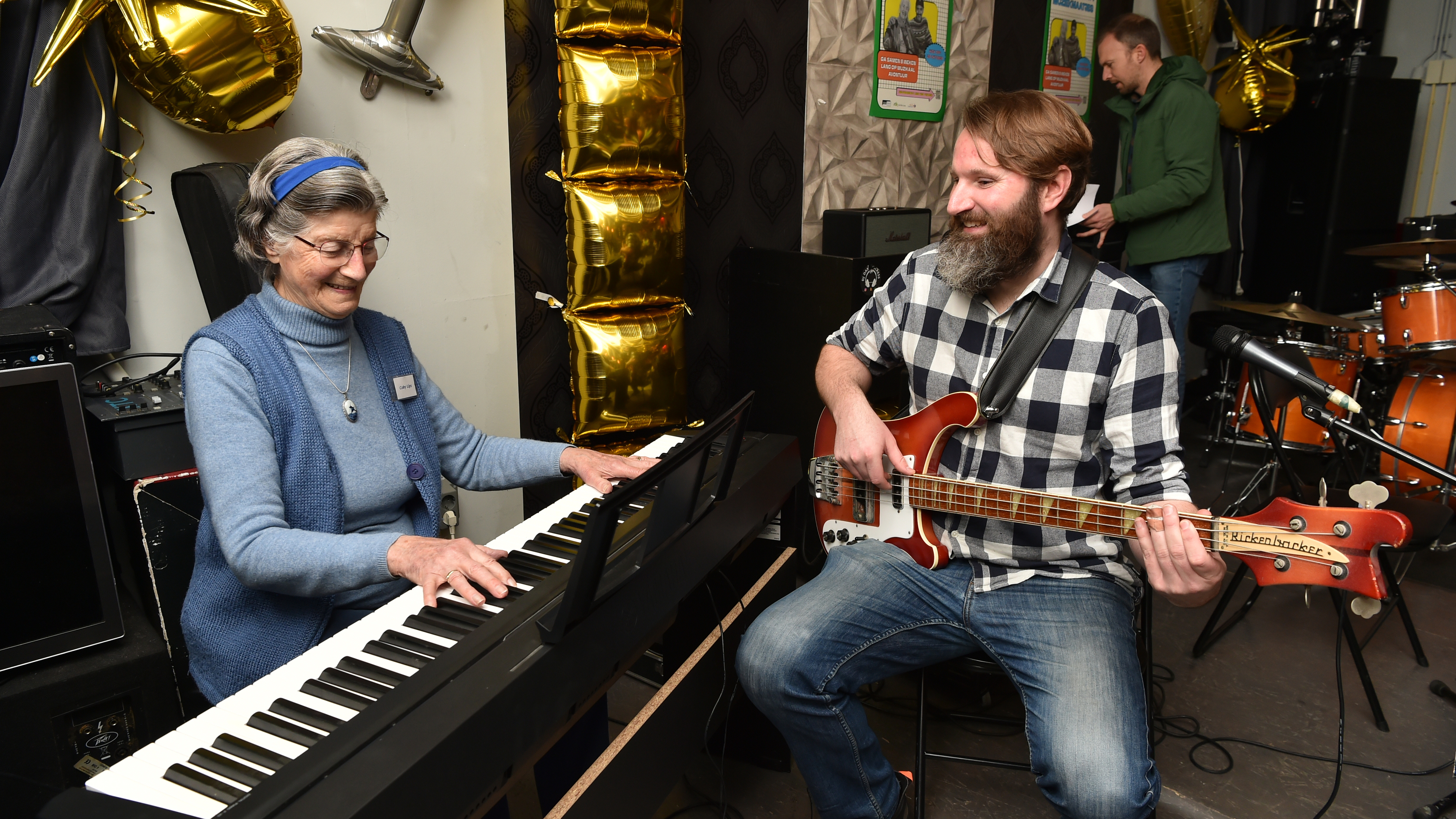 Toonbeeld Castricum seeking music buddies again