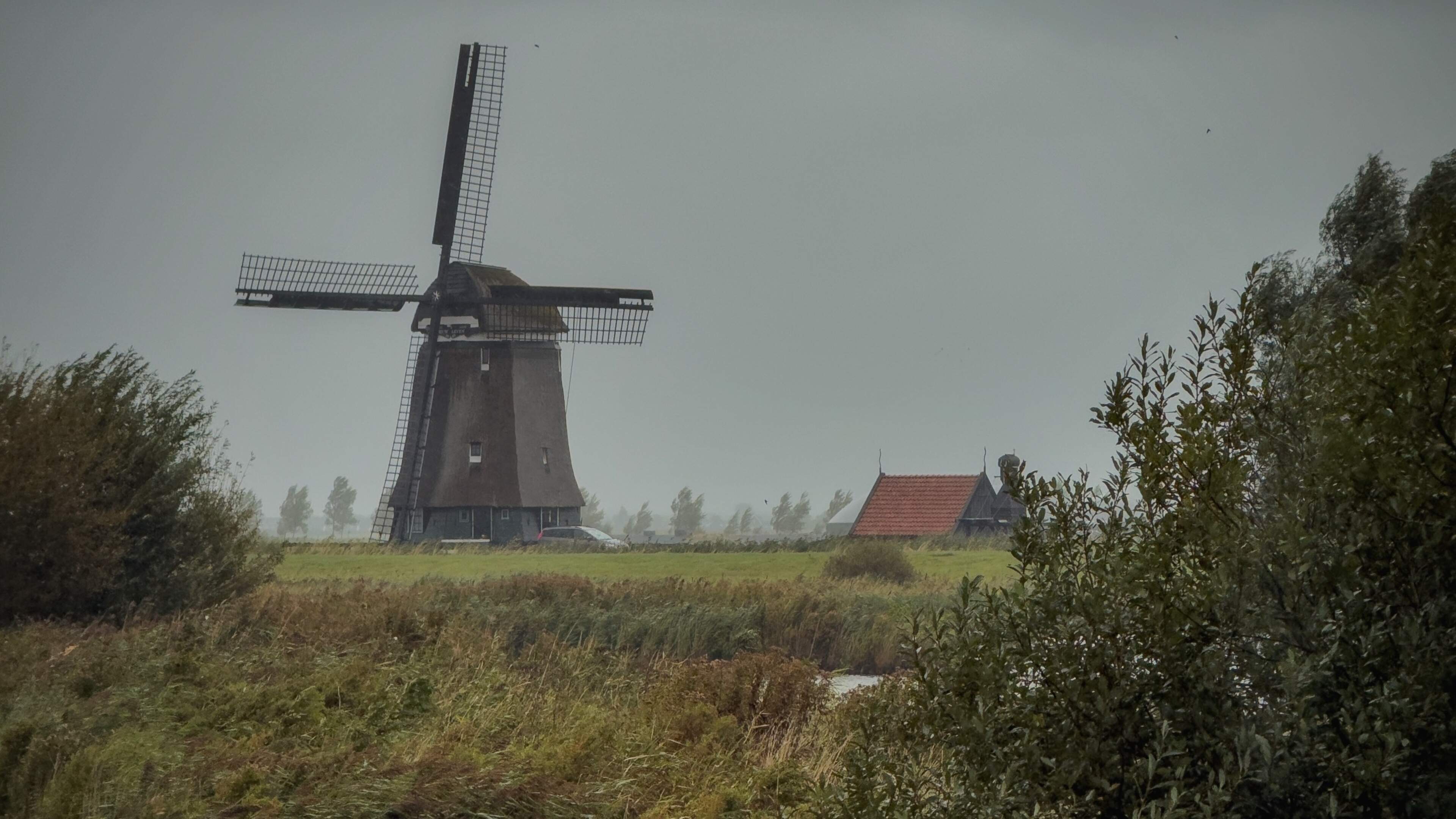 Climbing over fences near Obdam