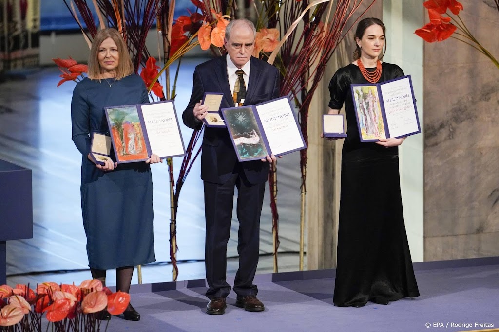 Winnaars nemen Nobelprijs voor Vrede in ontvangst | Leidsch Dagblad