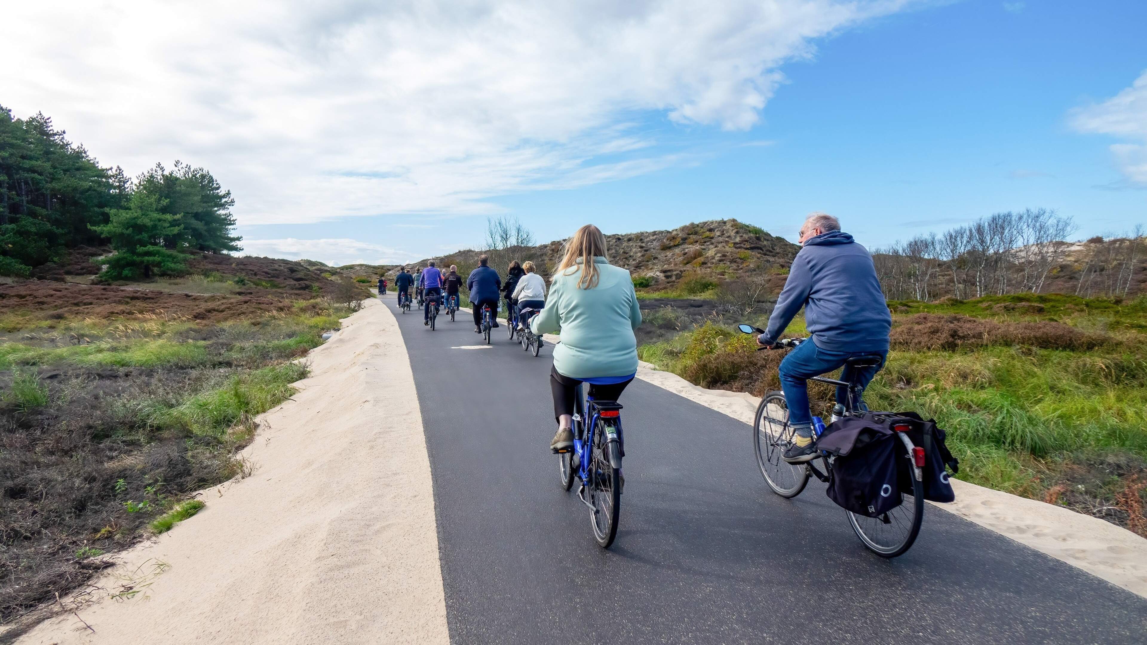 Het fietspad Schoorlse Zeeweg is klaar: hoog, droog en glad