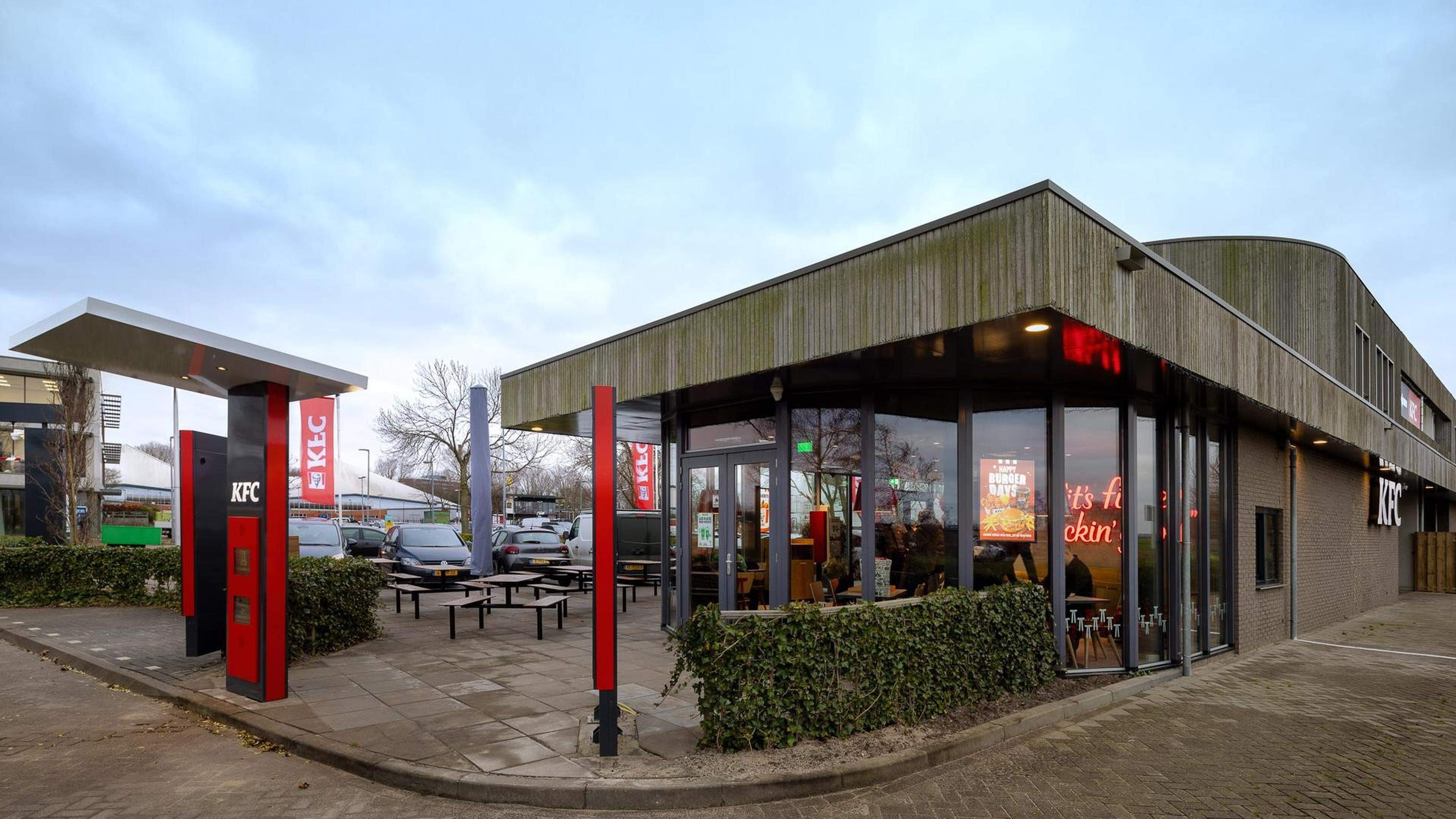 KFC opent tweede Alkmaarse filiaal in het Olympiapark. ‘Iedereen is van harte welkom: van vrachtwage