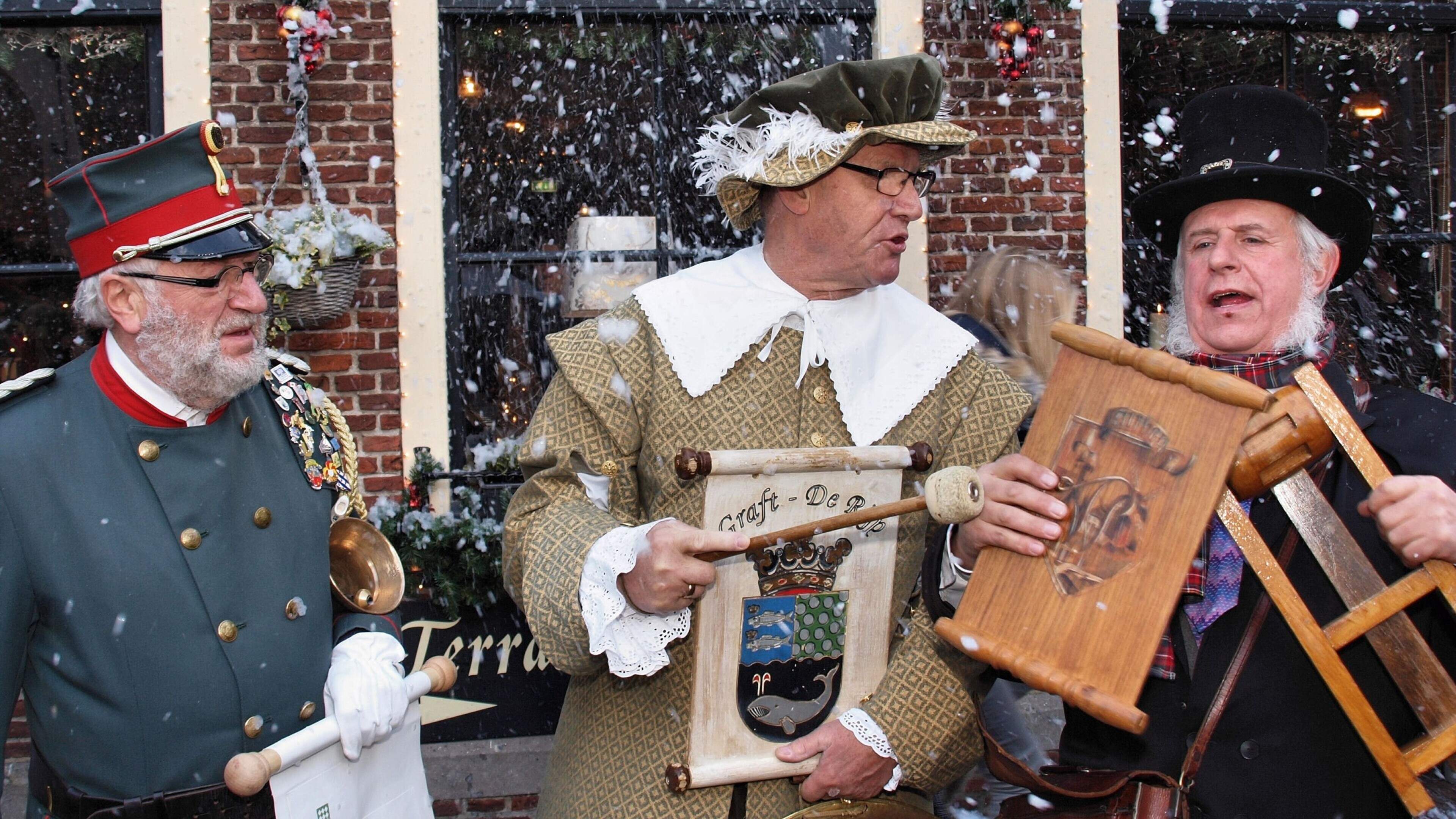 De Rijp in de ban van het tweejaarlijkse Midwinterfeest. ‘Bezoekers vallen voor het intieme sfeertje