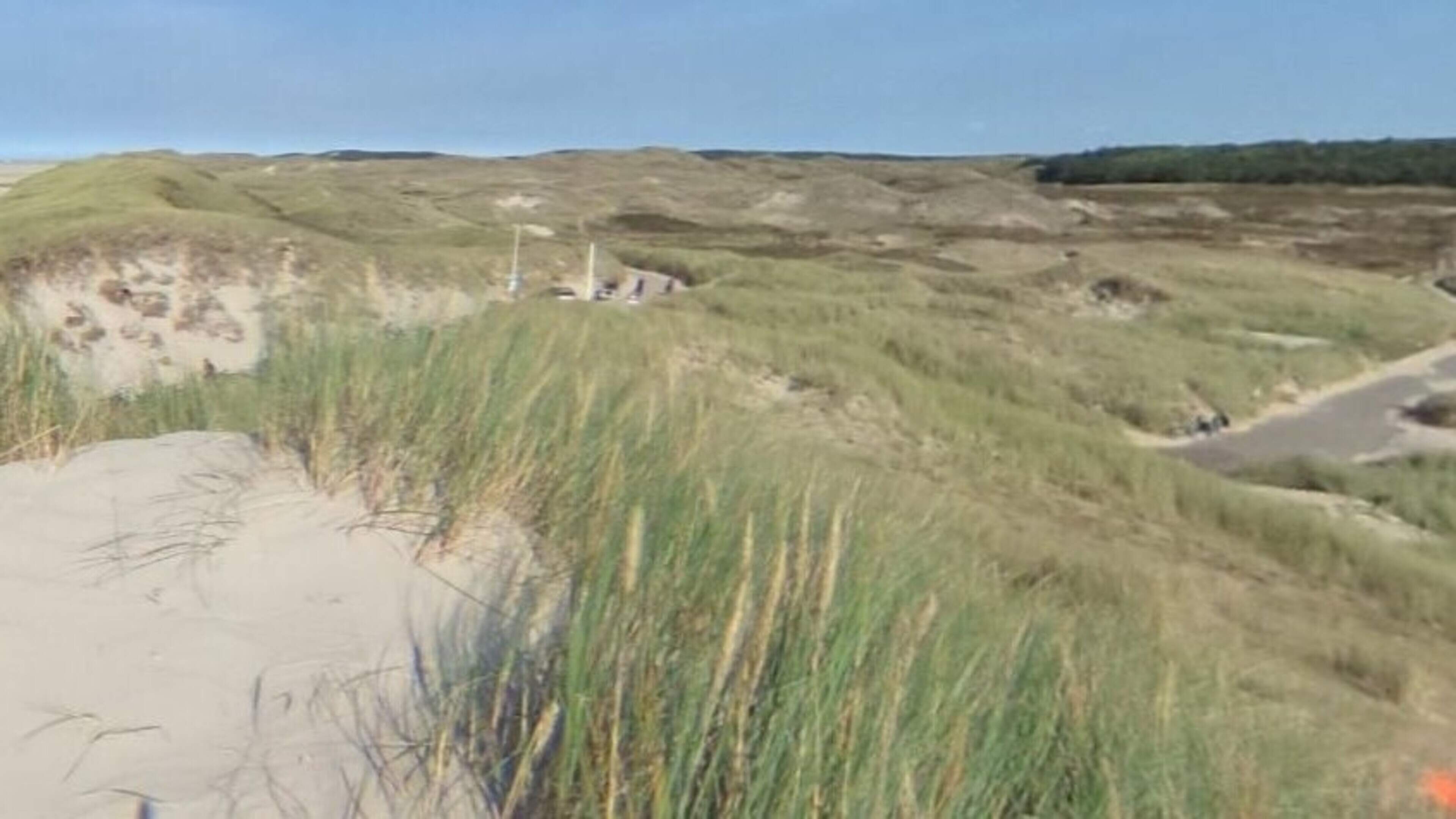 Einde aan ’natte voeten’ in de duinen: Schoorlse Zeeweg wordt opgehoogd