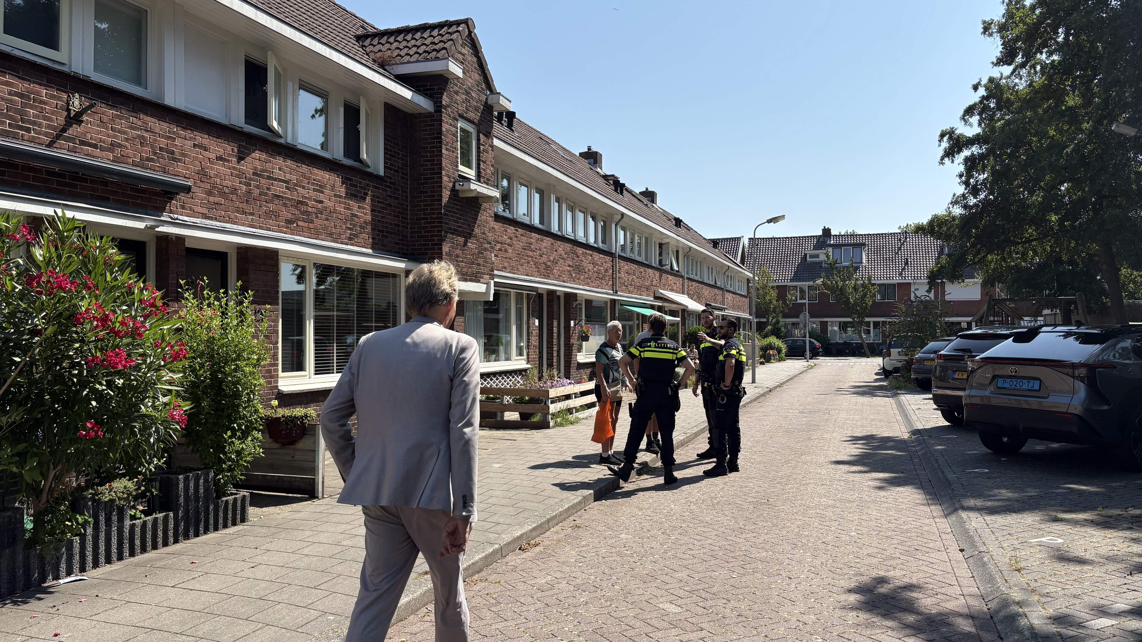 Kinderen vluchten speeltuin uit terwijl man met automatisch wapen in het rond schiet in Wormerveer: ’Het was doodeng’
