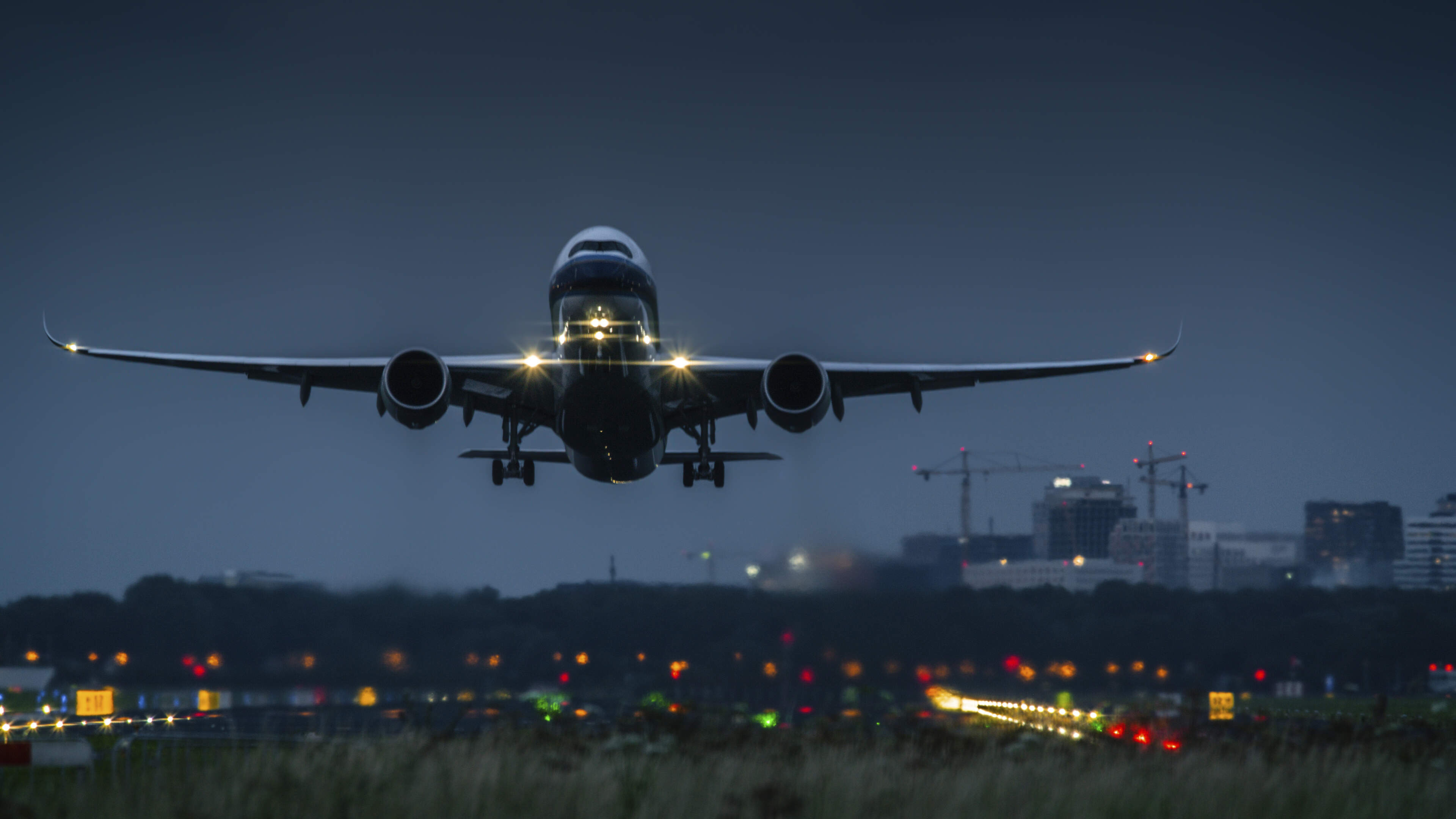 Uitgeest, Castricum, Heiloo and Heemskerk face hundreds of extra night flights. 'This is incredibly disappointing and impossible to explain'