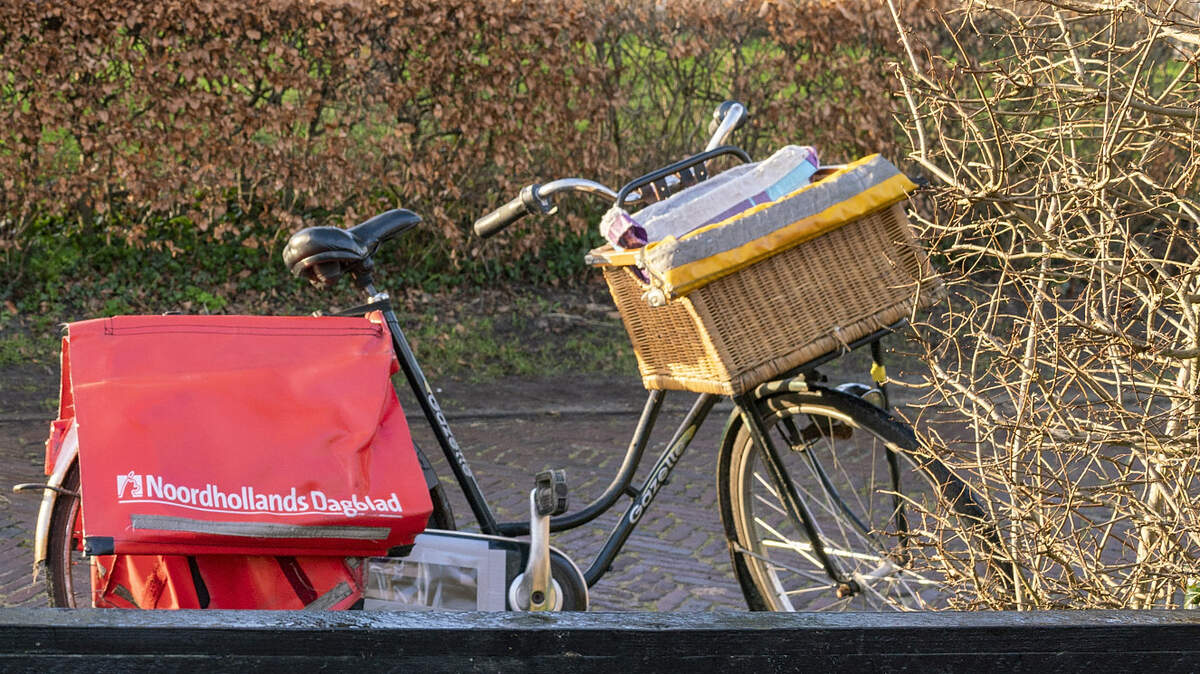 Dief steelt kranten uit fietstas bezorger: ’Unieke situatie, dit komt