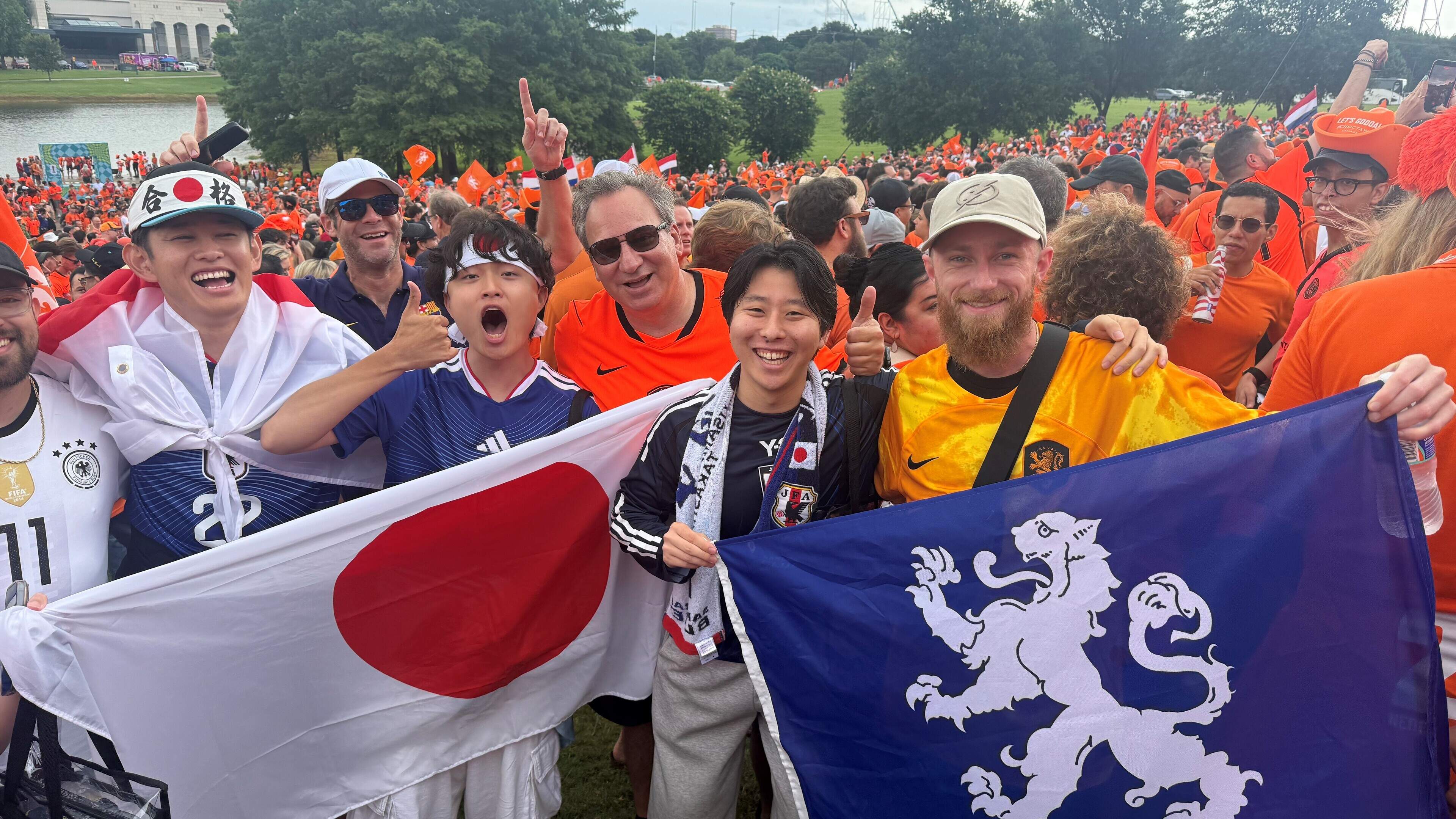 Fred sits with Heemskerk flag at Oranje match in the US: ‘In the stadium they checked if it was a radical political statement’