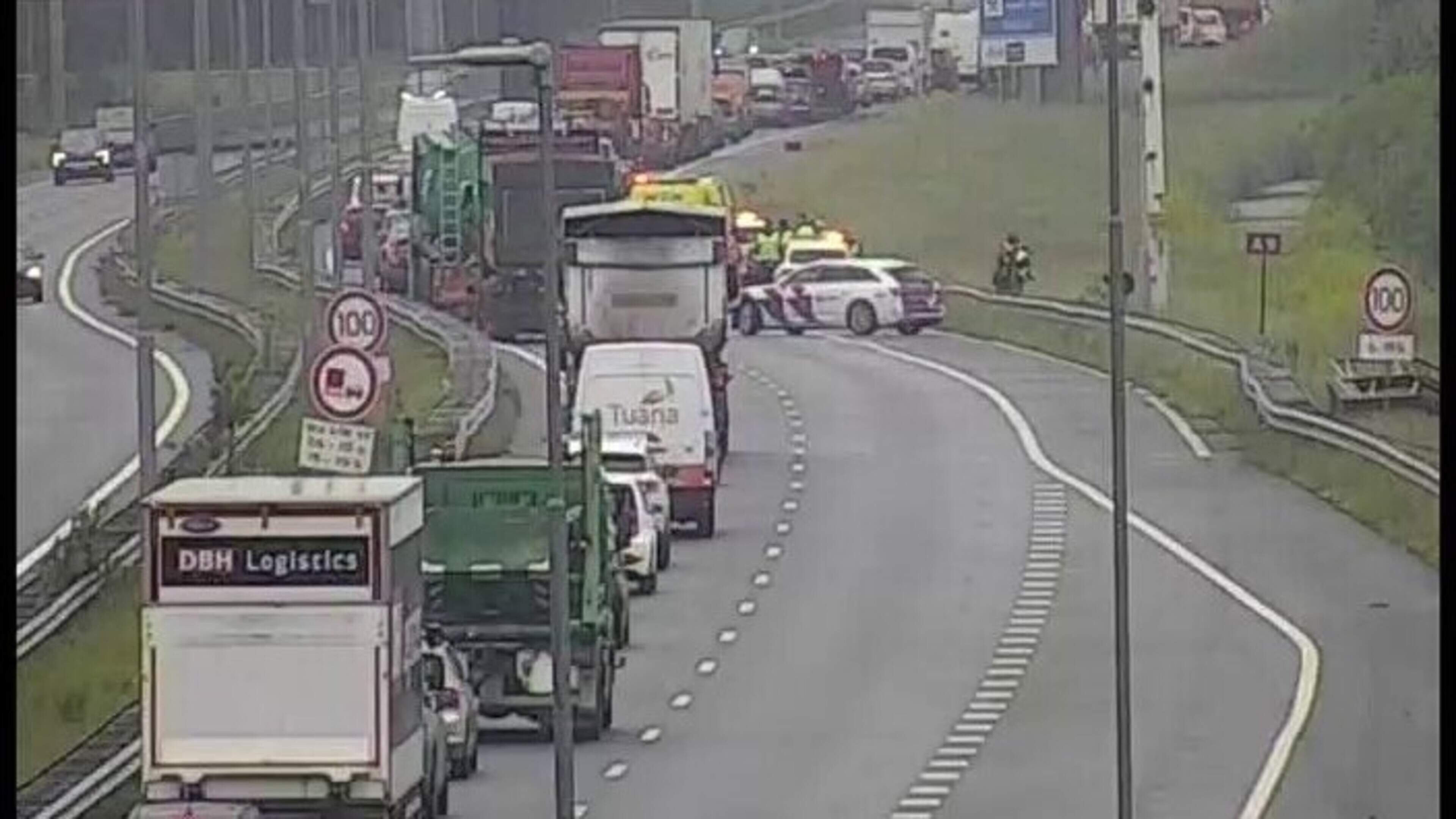 Heavy traffic on A9 due to accident near Beverwijk