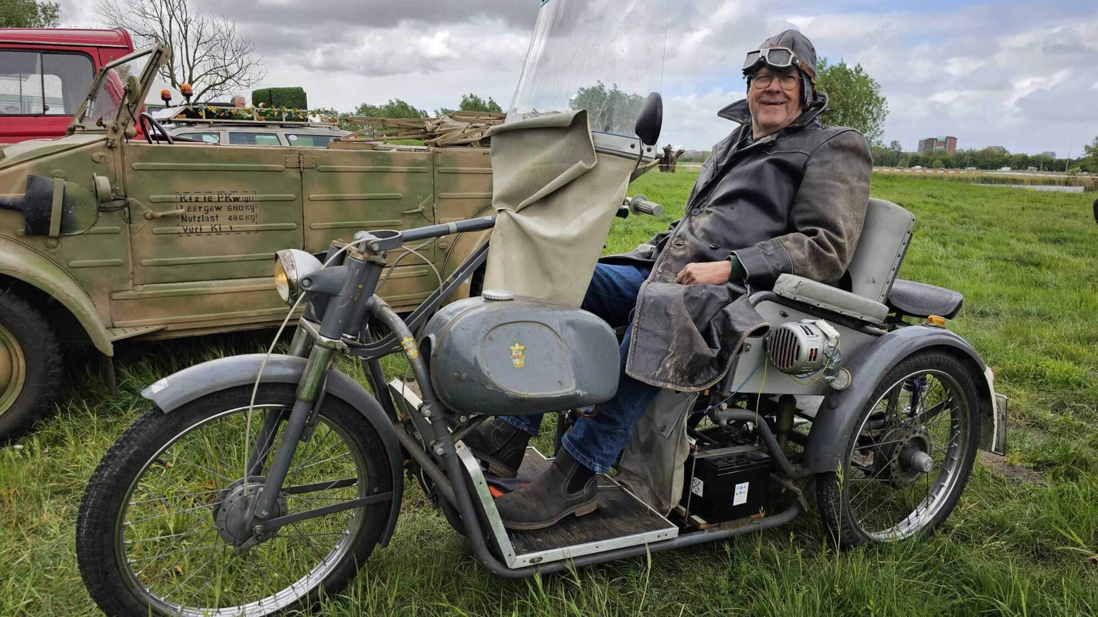 Military camp, vintage cars and wartime food at Fort Veldhuis; main attraction is a working aircraft engine