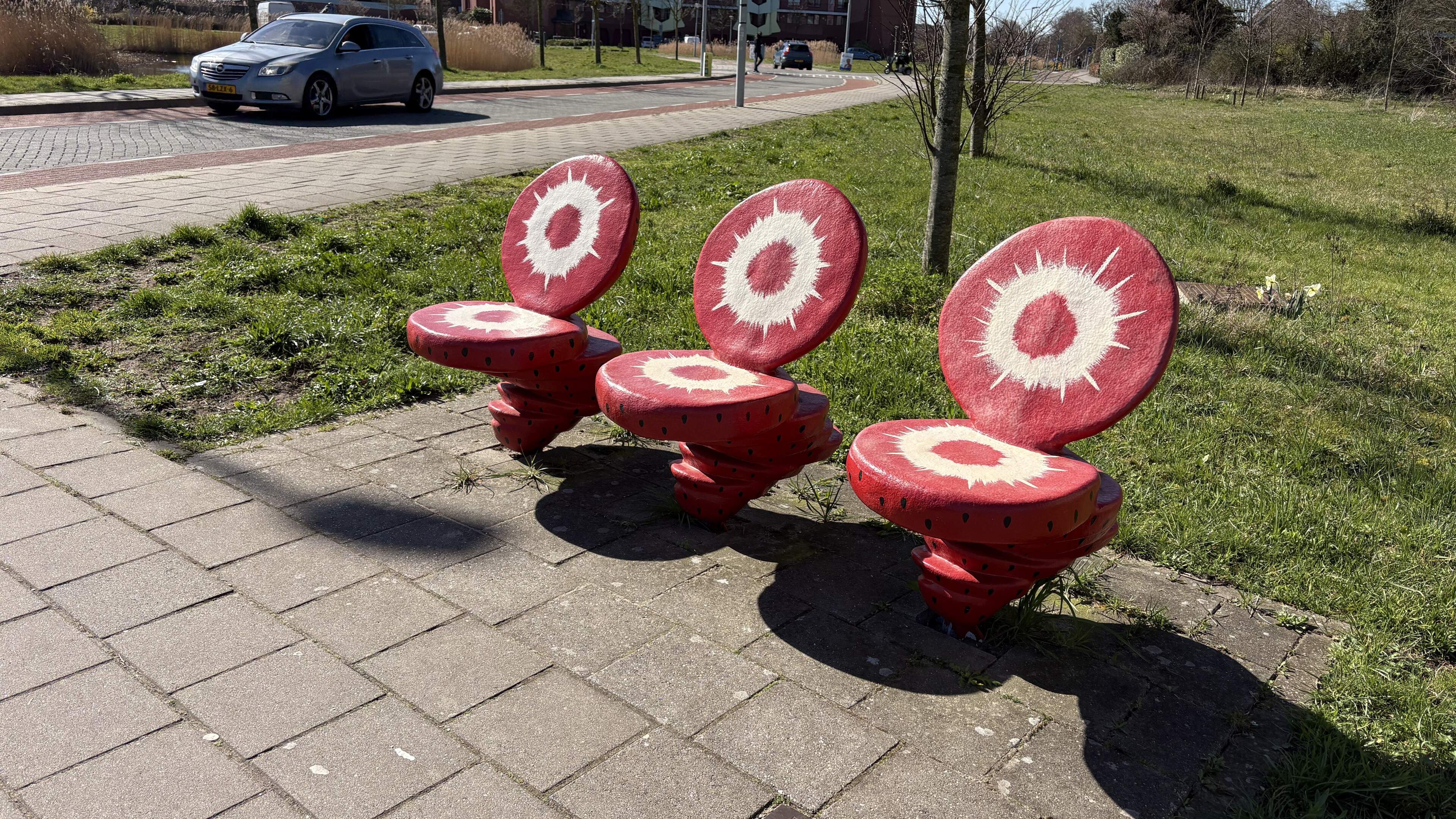 Sit down eighteen times at the Bench Parade in Heemskerk
