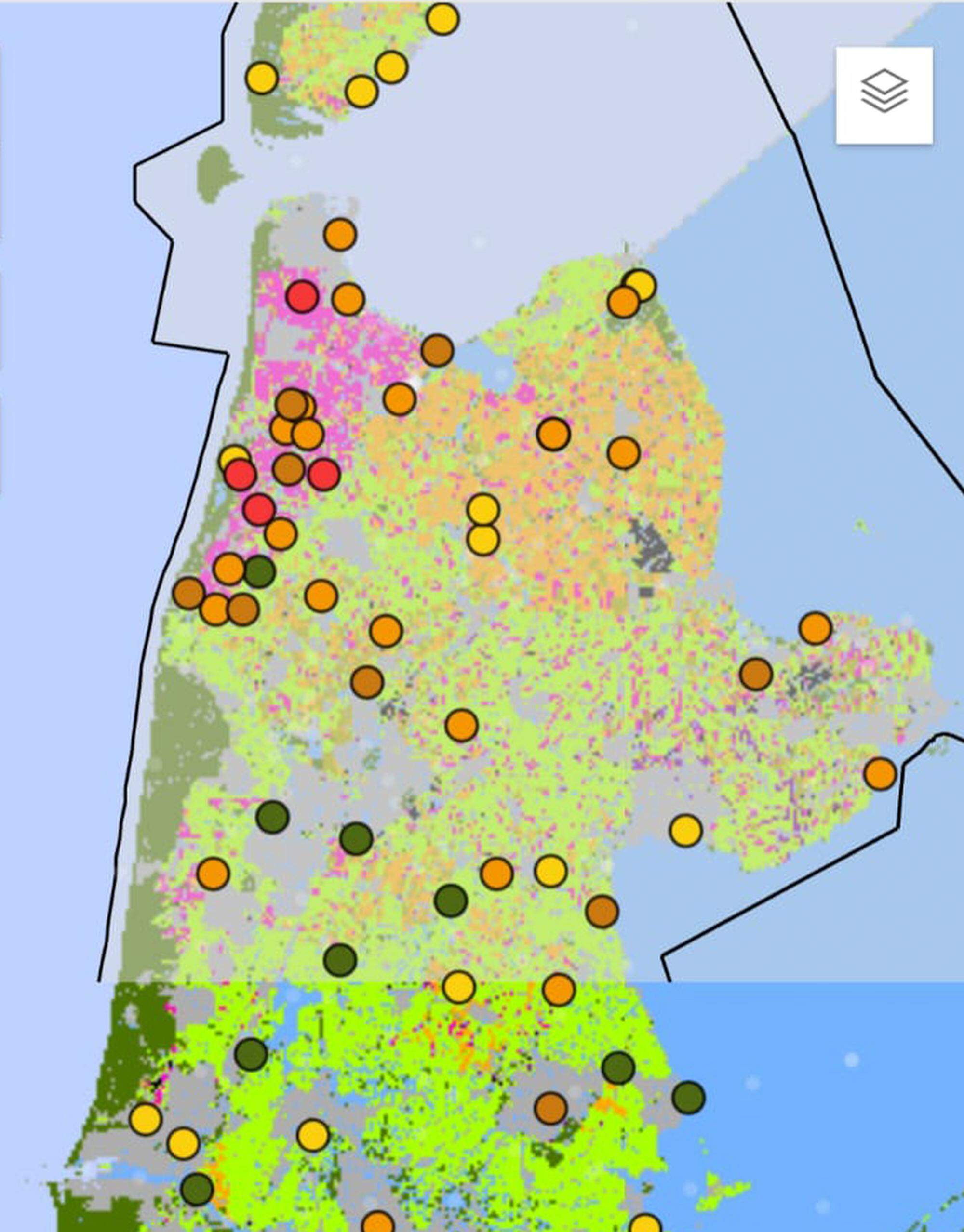 Bij rode stipjes zijn er overschrijdingen van meer dan tien pesticiden gemeten in het oppervlaktewater. Bruine stipjes tussen 5 en 10 stoffen, oranje 2 tot 5 stoffen en geel staat voor overschrijding van één pesticide in het oppervlaktewater.