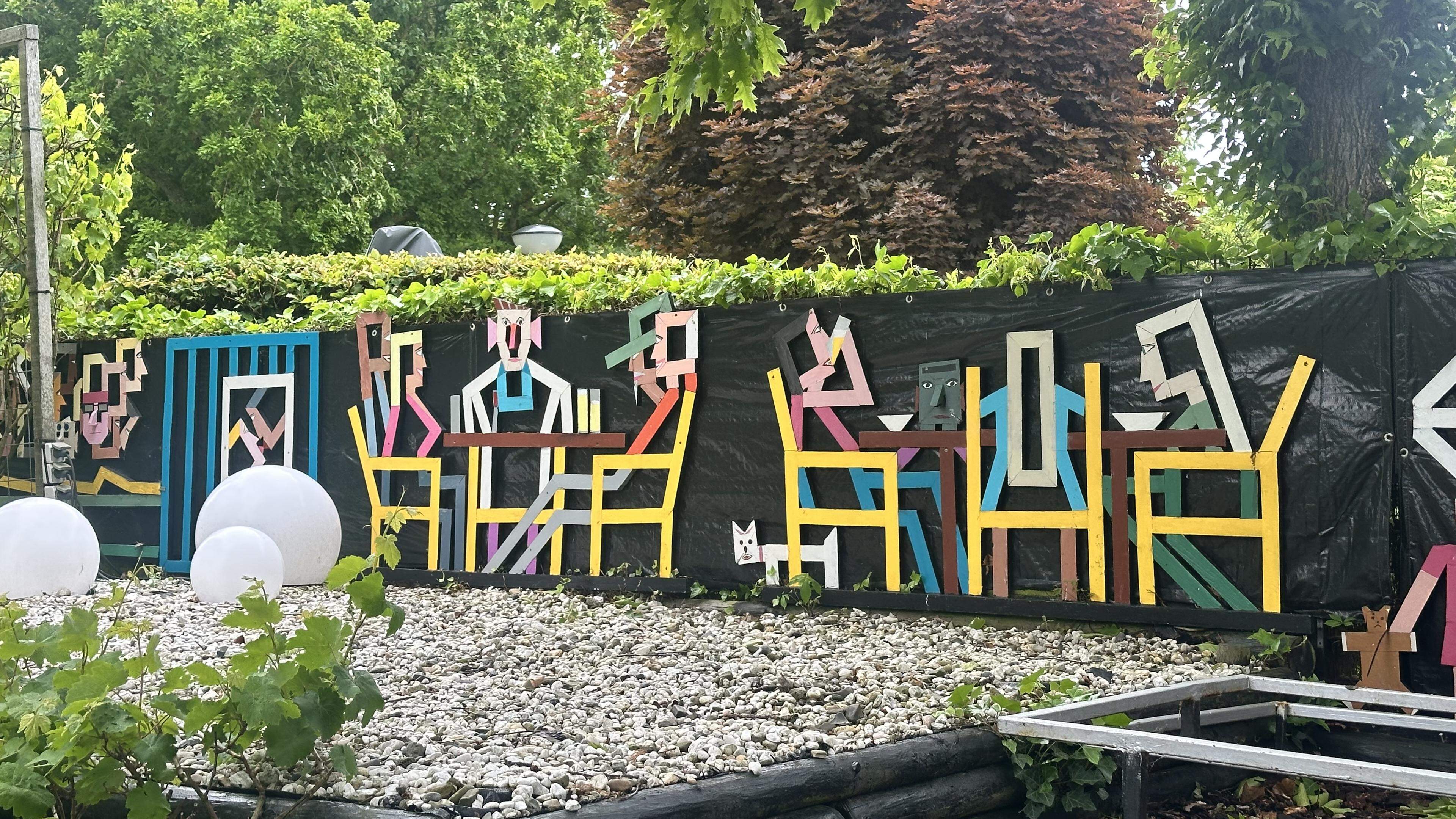 Latje voor latje aan de slag – Ate van der Meer kleurt Sinckelsant in Callantsoog