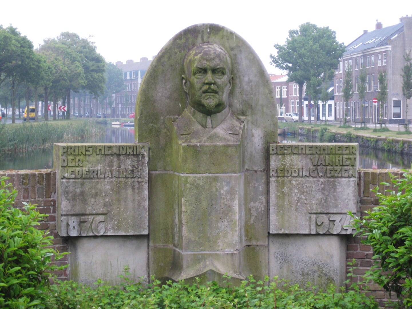 Staat die Helderse vuurtoren echt op koeienhuiden? Nepnieuws of is het ...