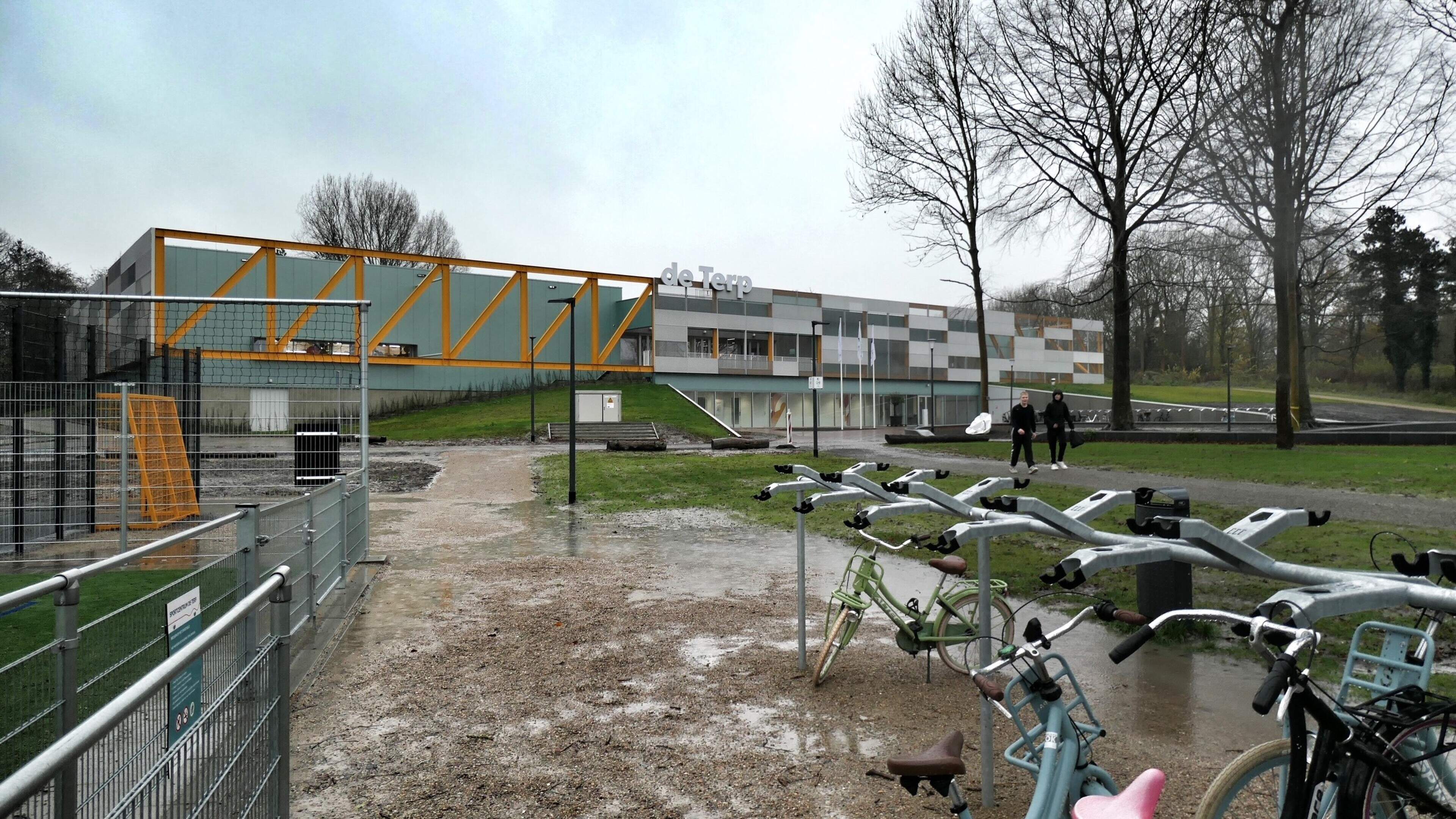 Over bezoekers heeft sportcentrum De Terp in Wieringerwerf geen klagen, maar de barbezetting is wel 