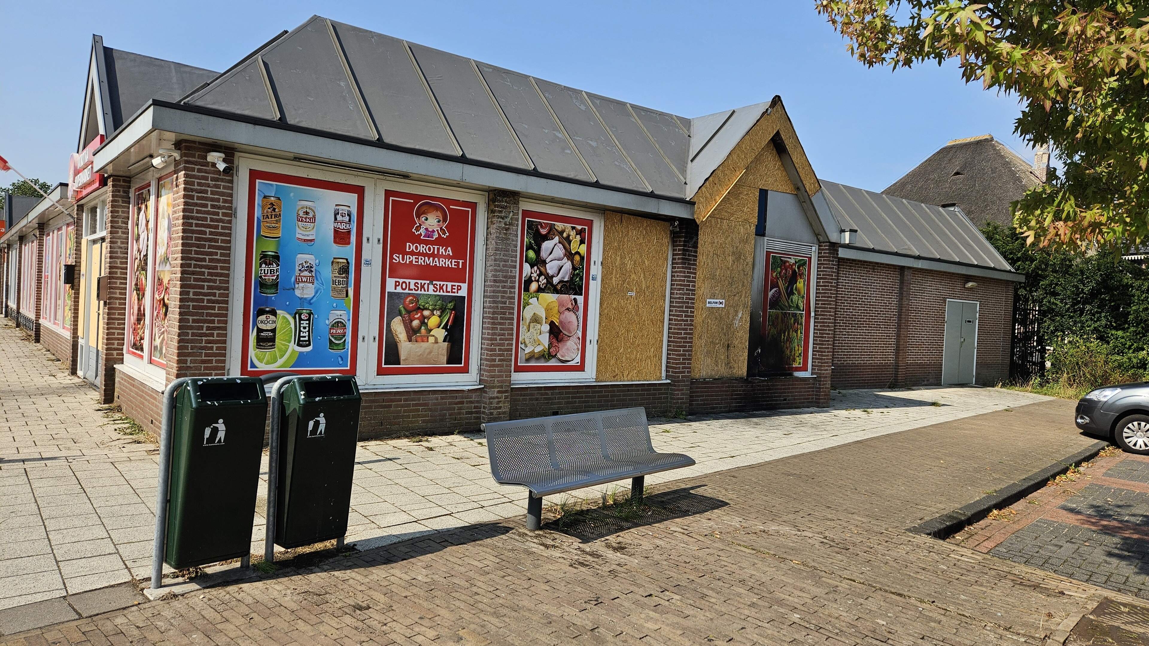 Poolse supermarkt in Wognum zeker half jaar dicht na brand, Kruidvat en TerStal stuk sneller open