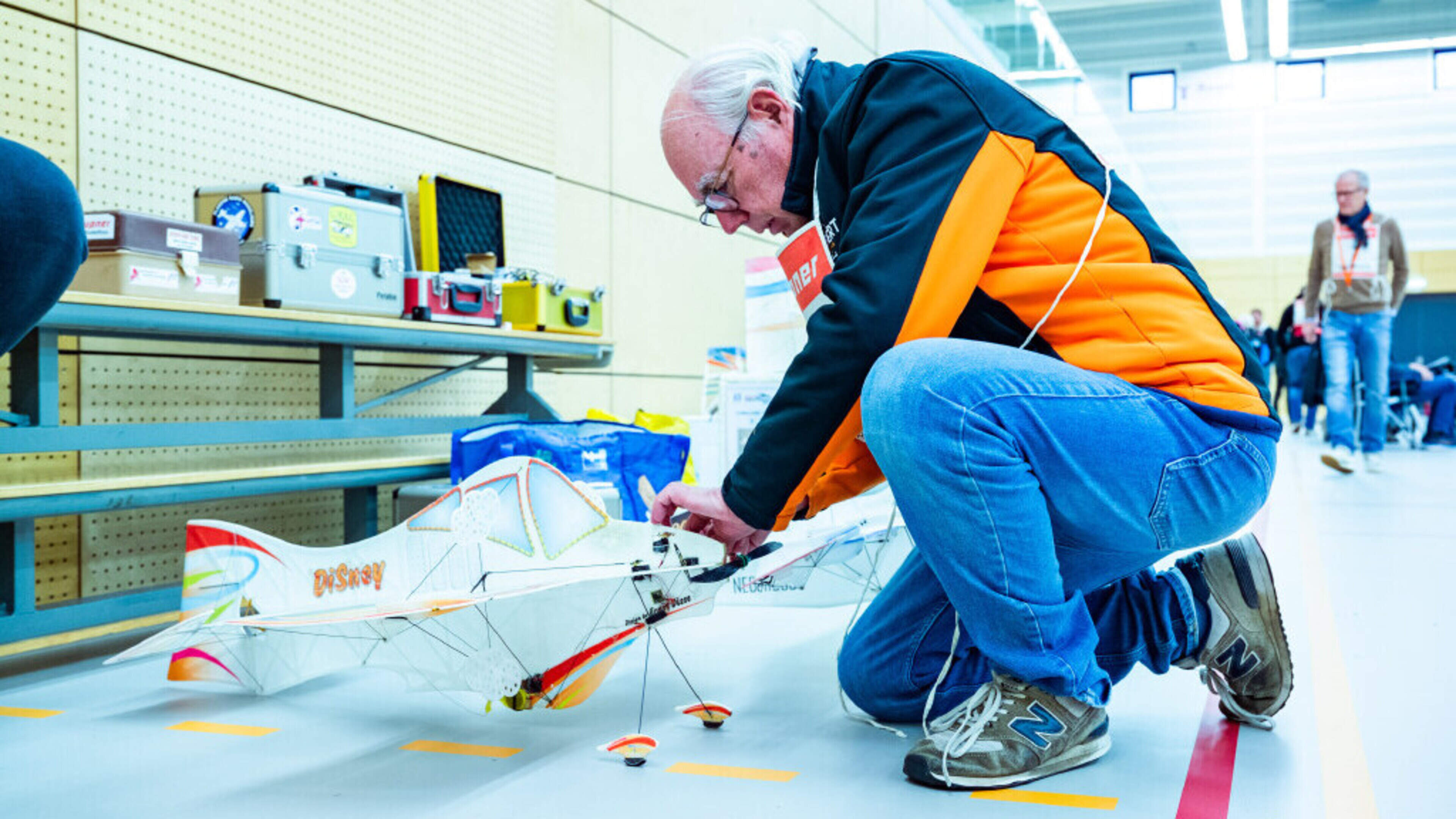 ‘Ik kan echt kippenvel krijgen van een perfecte vlucht.’ NK Kunstvliegen in Wognum vol passie en pre