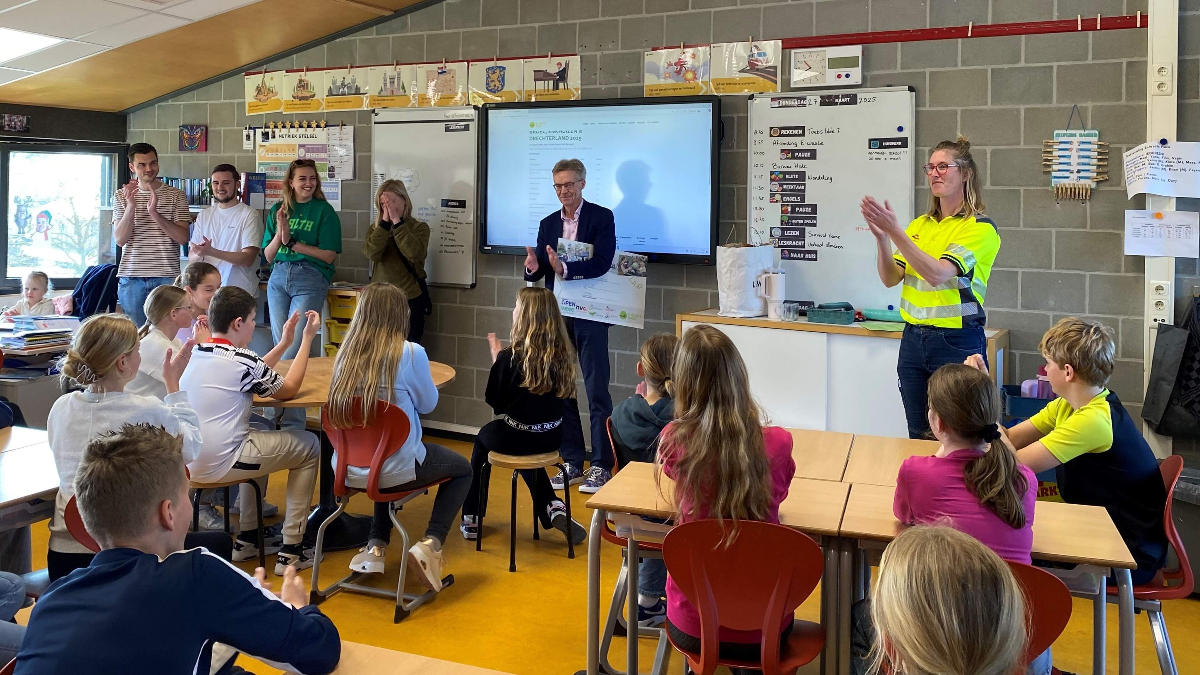 Scholen zamelen ruim 11.000 oude elektronische apparaten in. Basisschool Het Kerspel wint E-waste Ra