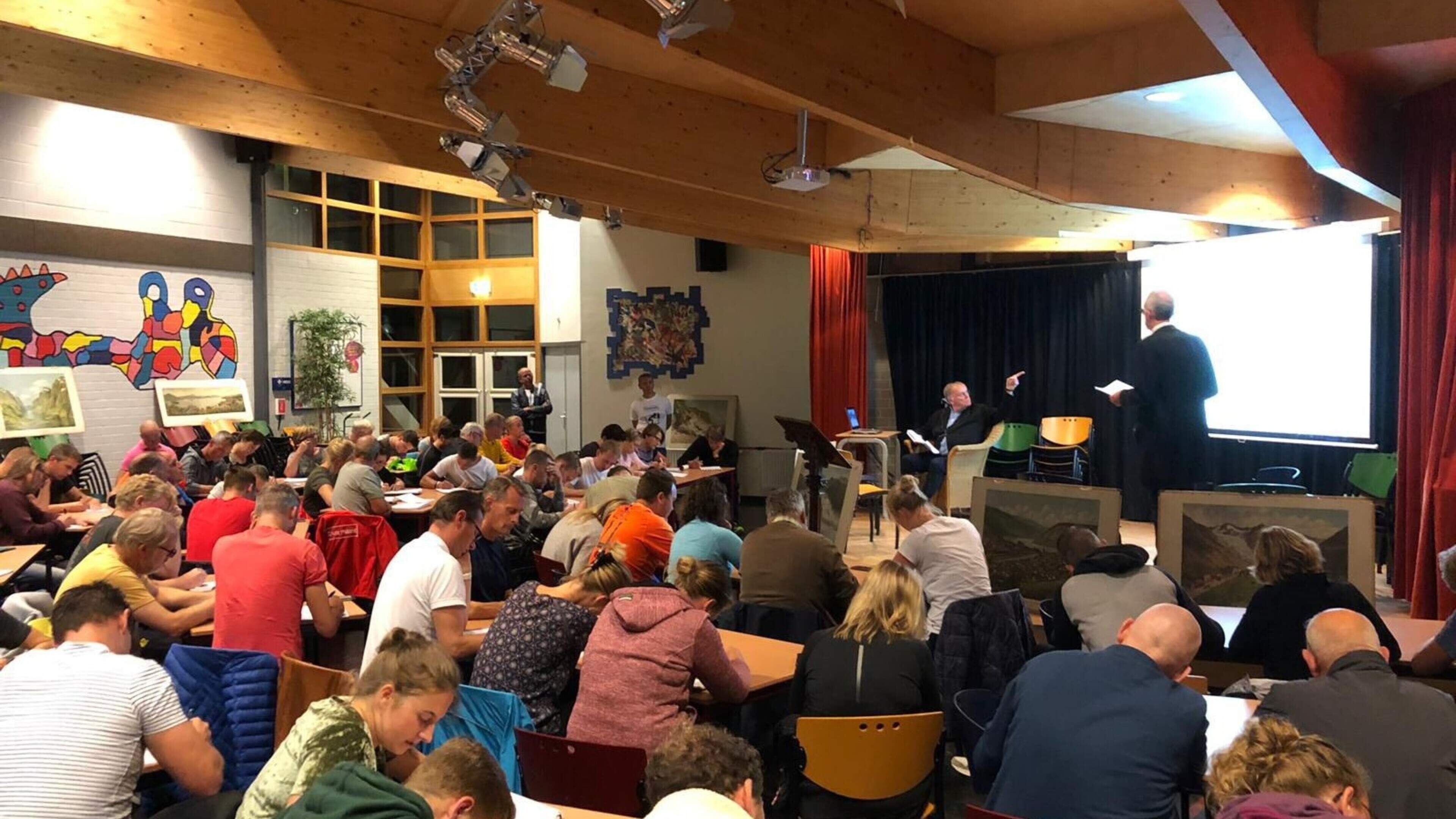 Geheime opdrachten, hersenkrakers en veel uitvogelvragen: Hoogkarspel wacht de grote dorpskwis