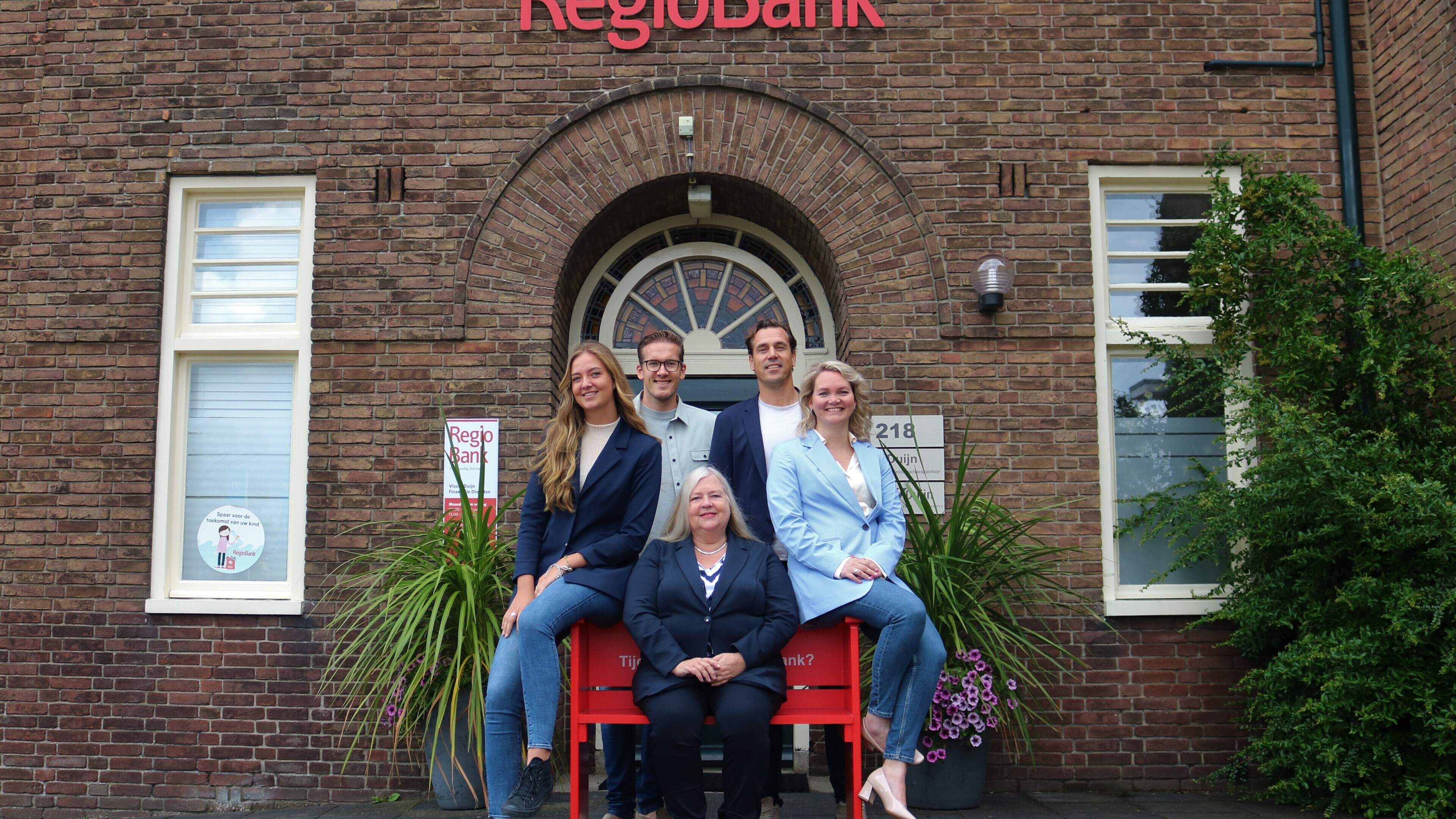 Helft van de RegioBanken in West-Friesland gaat dicht. ’Het is niet onze keuze geweest’