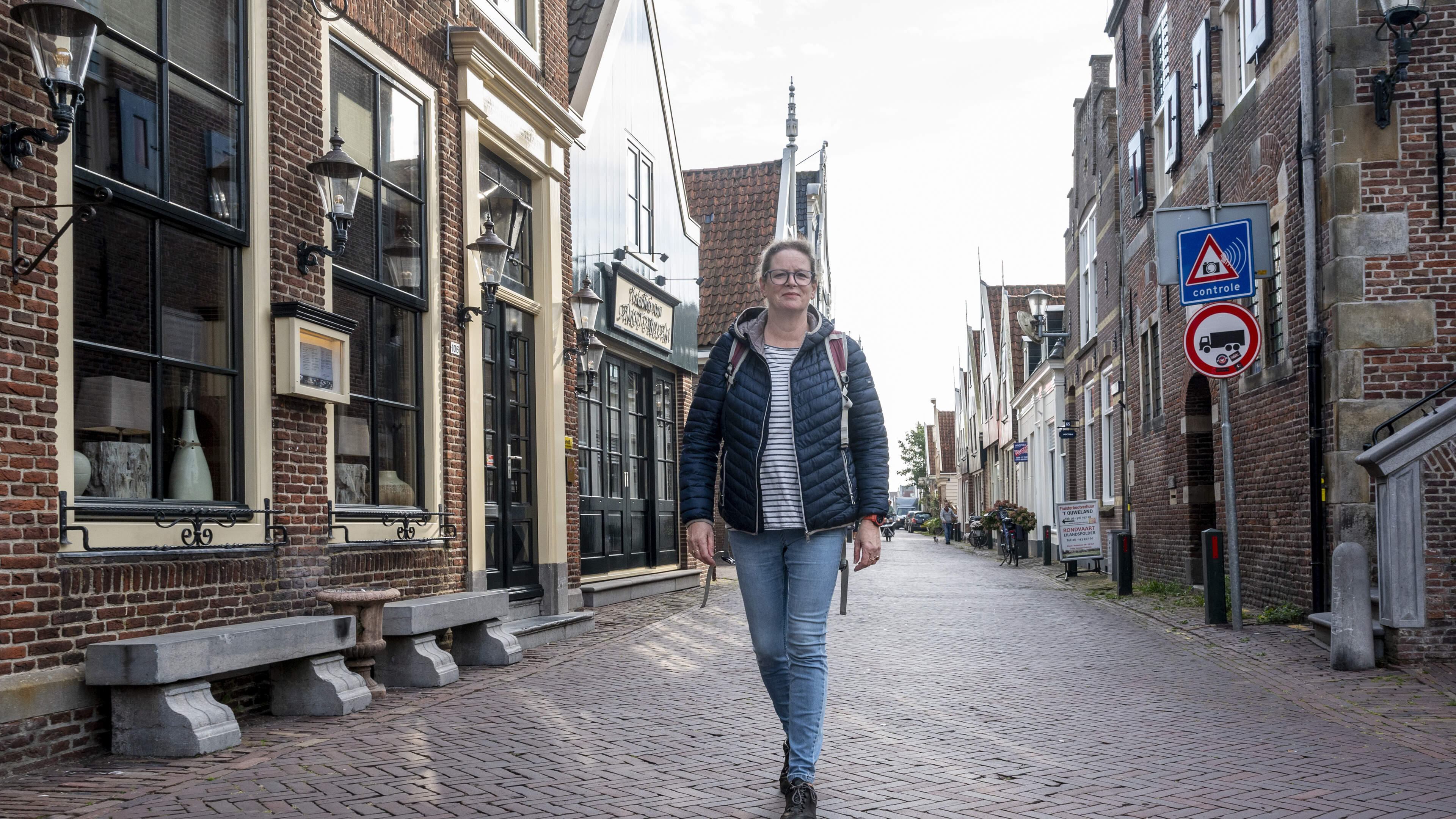 Alkmaarse Marjon Aker van Happy Hikes viert eerste lustrum met elf pareltjes in Noord-Holland