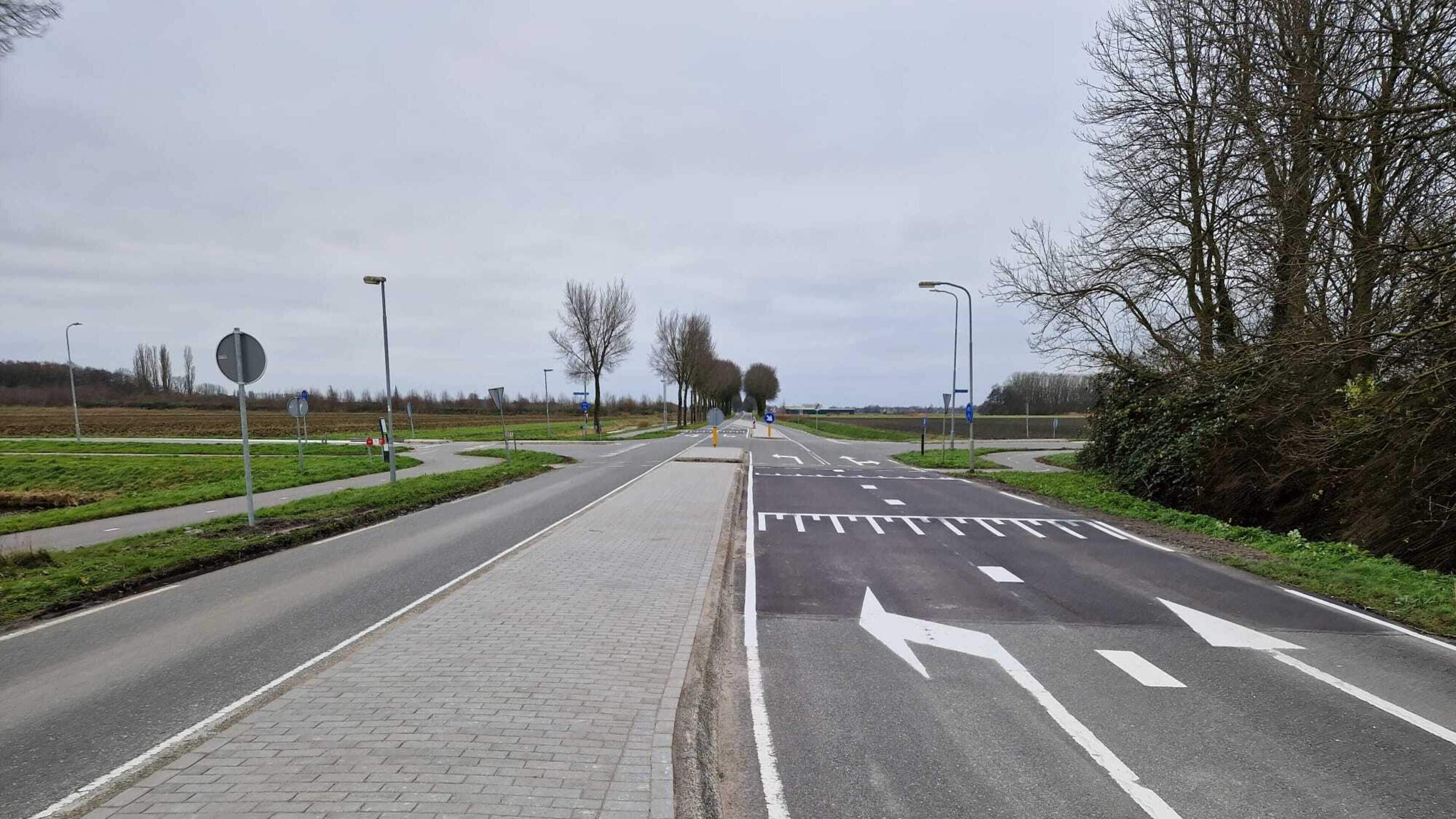 Maximumsnelheid omlaag en drempels om gevaarlijke kruising Driehuizen/Veenakkers in Wervershoof veil