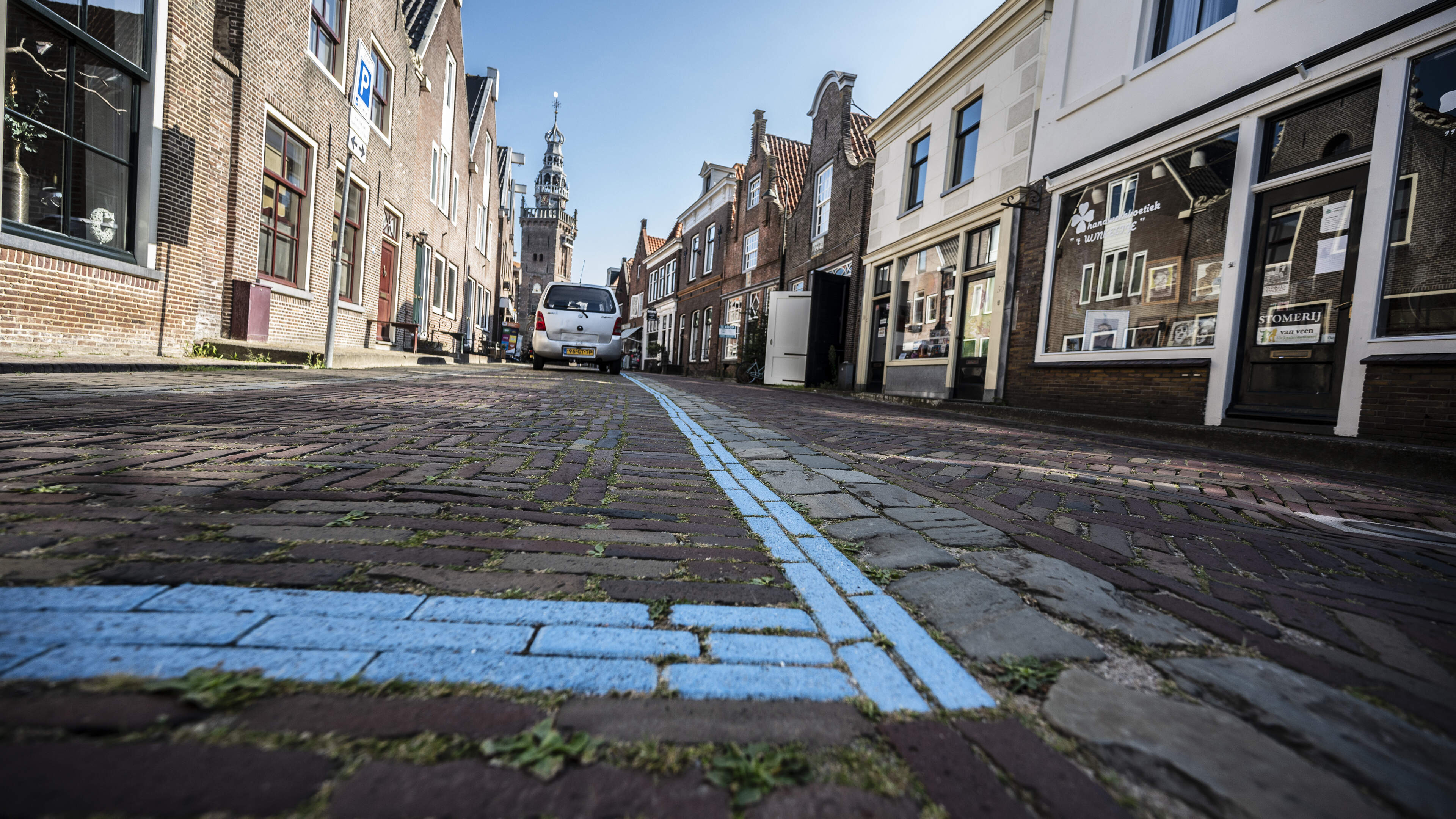 Oud Monnickendam naar rechter om binnenstad te vrijwaren van gewraakte blauwe verf: ’Aantasting besc