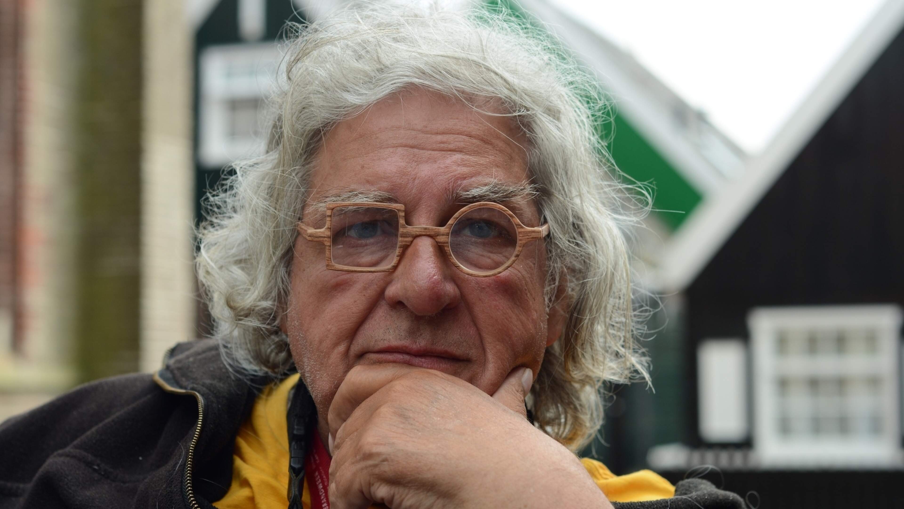 Kunstfotograaf en verhalenverteller Paul Enneking (1953-2024) vond op Marken zijn nieuwe thuis: ‘Hij
