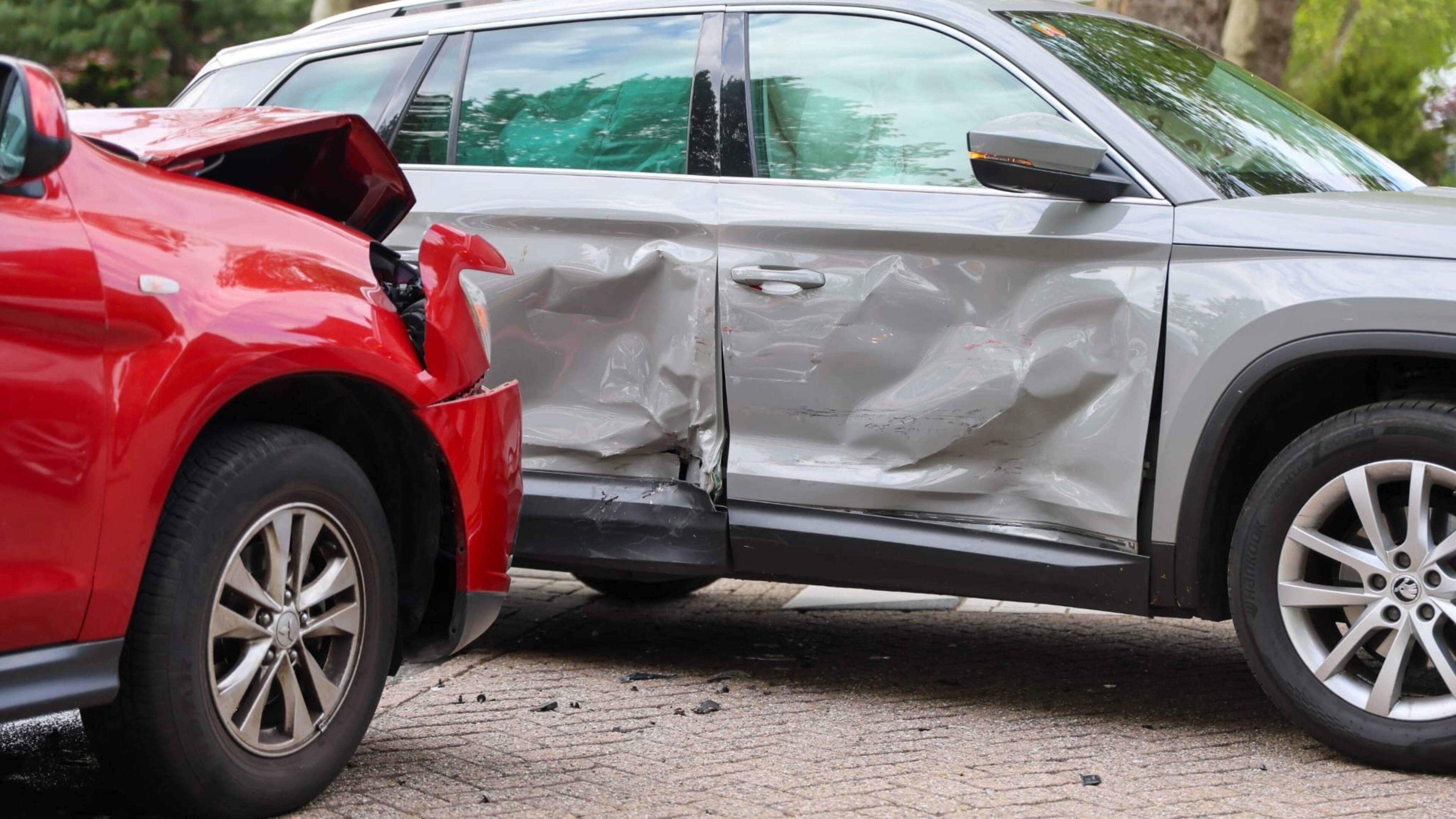 Significant damage in two-car collision in Beverwijk