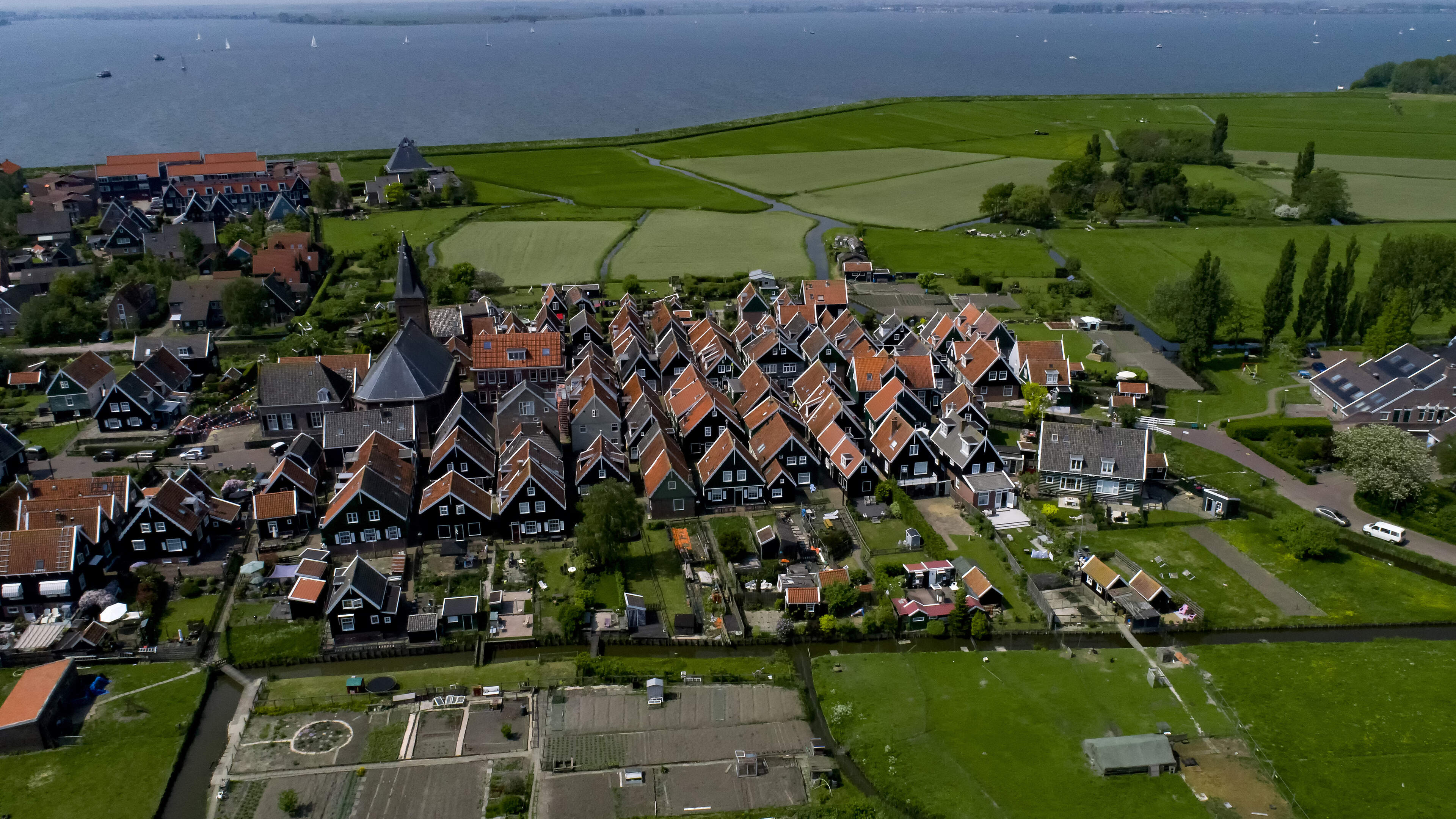 Waterland staat machteloos tegen ’tenenkrommende brutaliteit’. ’We leven in maatschappij waarin het 