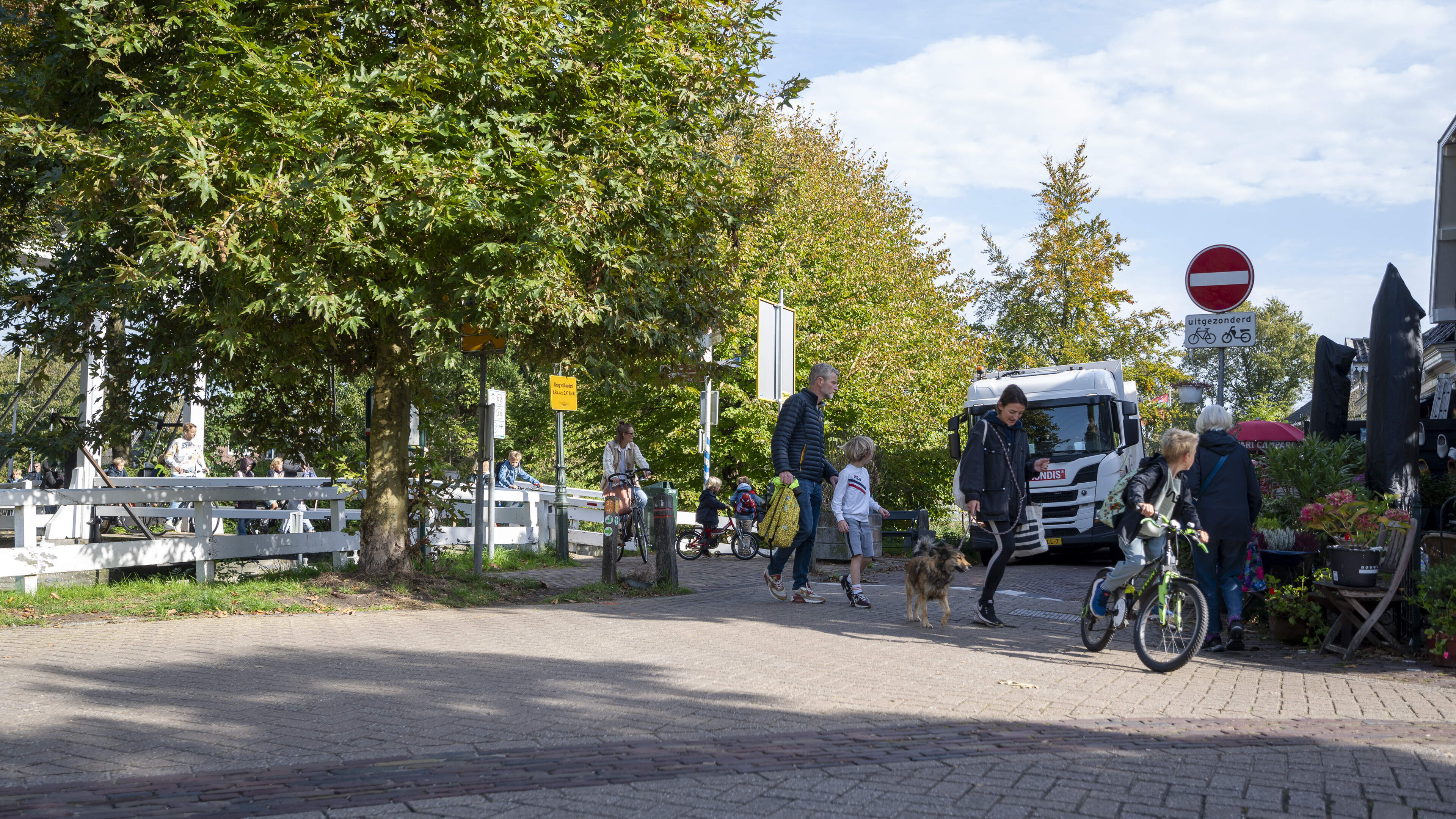 Permanent slot op Broek-Zuid voor autoverkeer kansloos; snelheidslimiet Zuideinde terug naar 15 km p