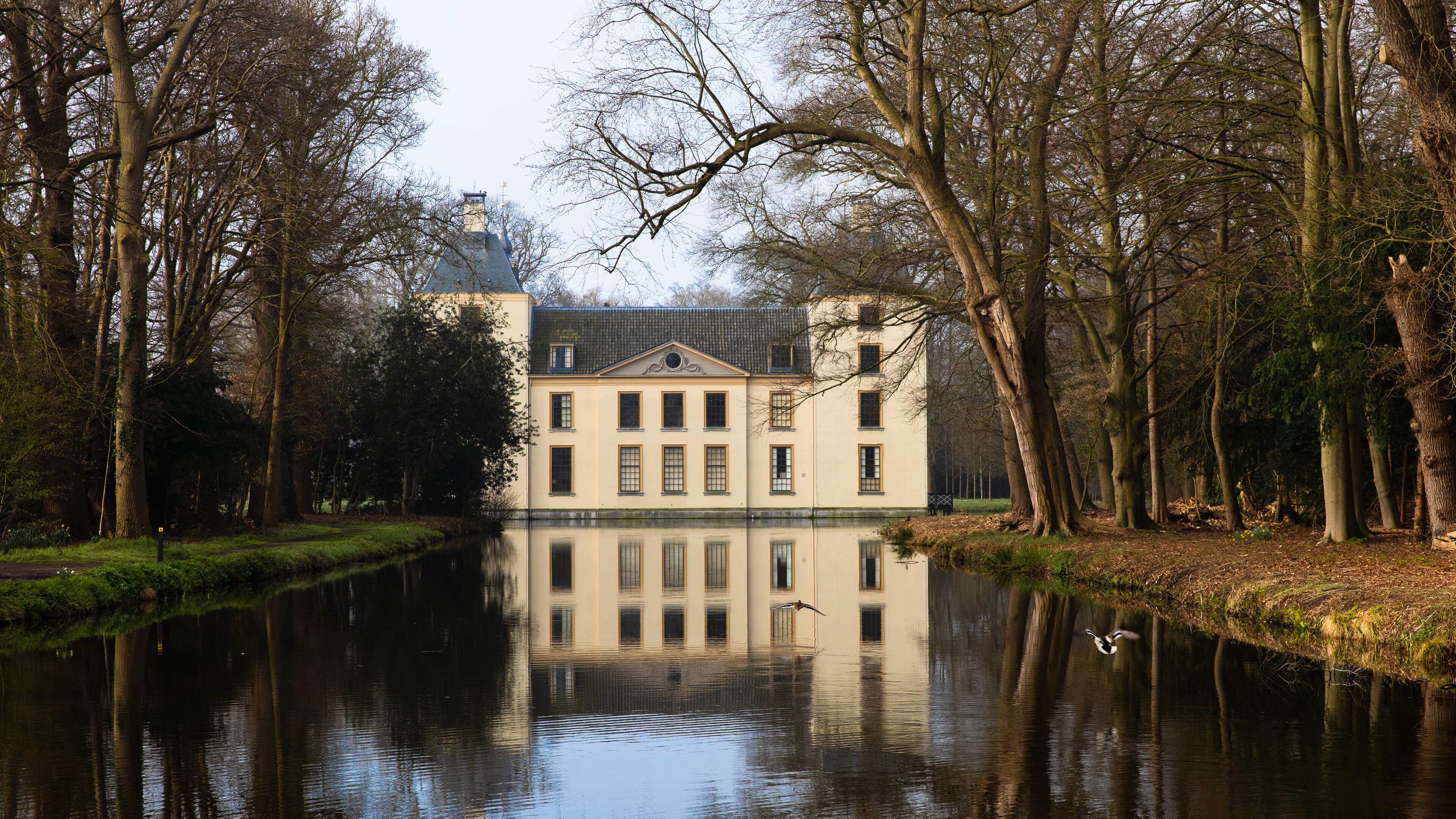 Slapen in geschiedenis: verblijven in het historische Huis te Warmond
