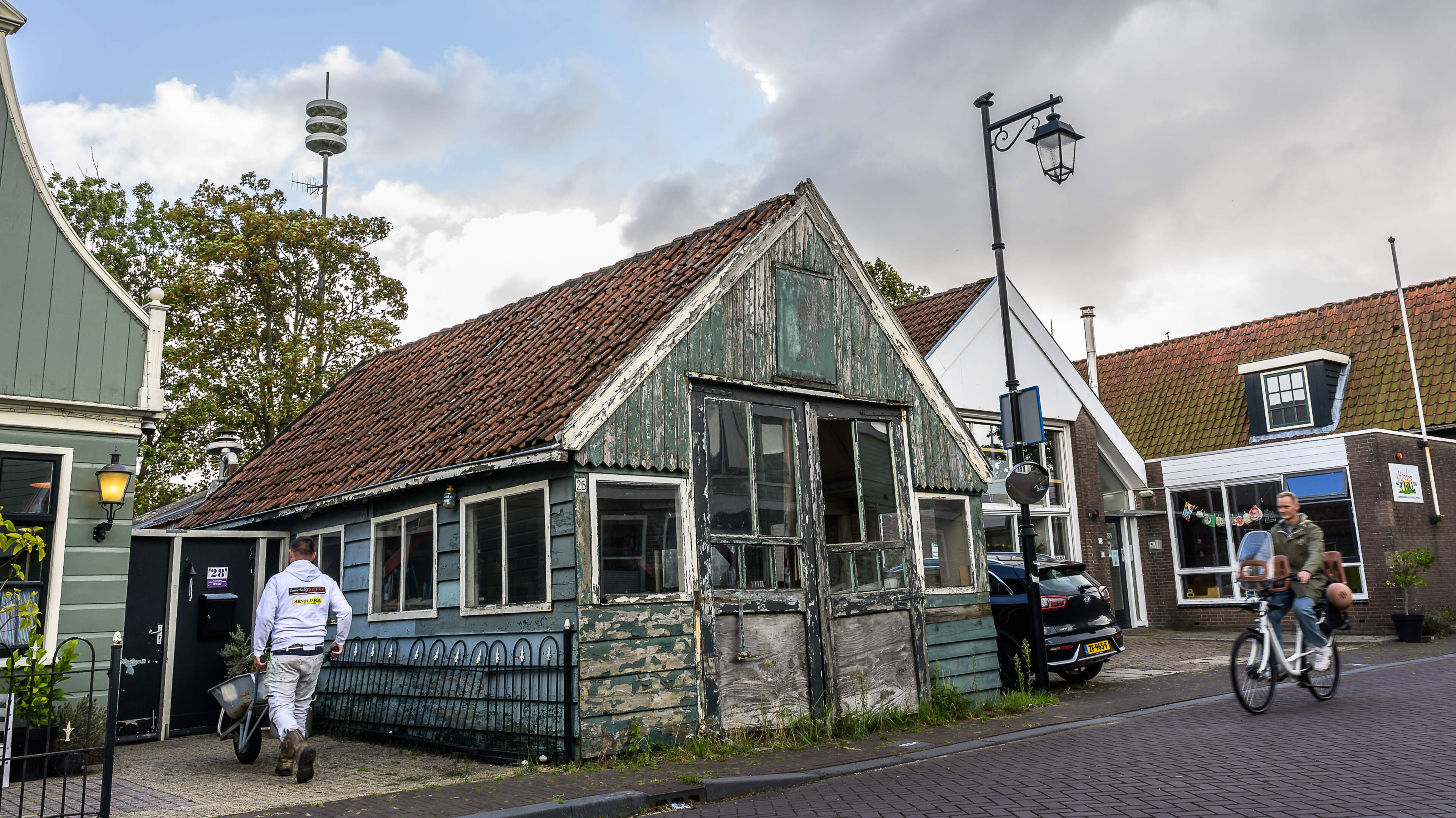 Bekende verkrotte schilderswerkplaats in Westzaan maakt plaats voor droomhuis in zeventiende-eeuwse 