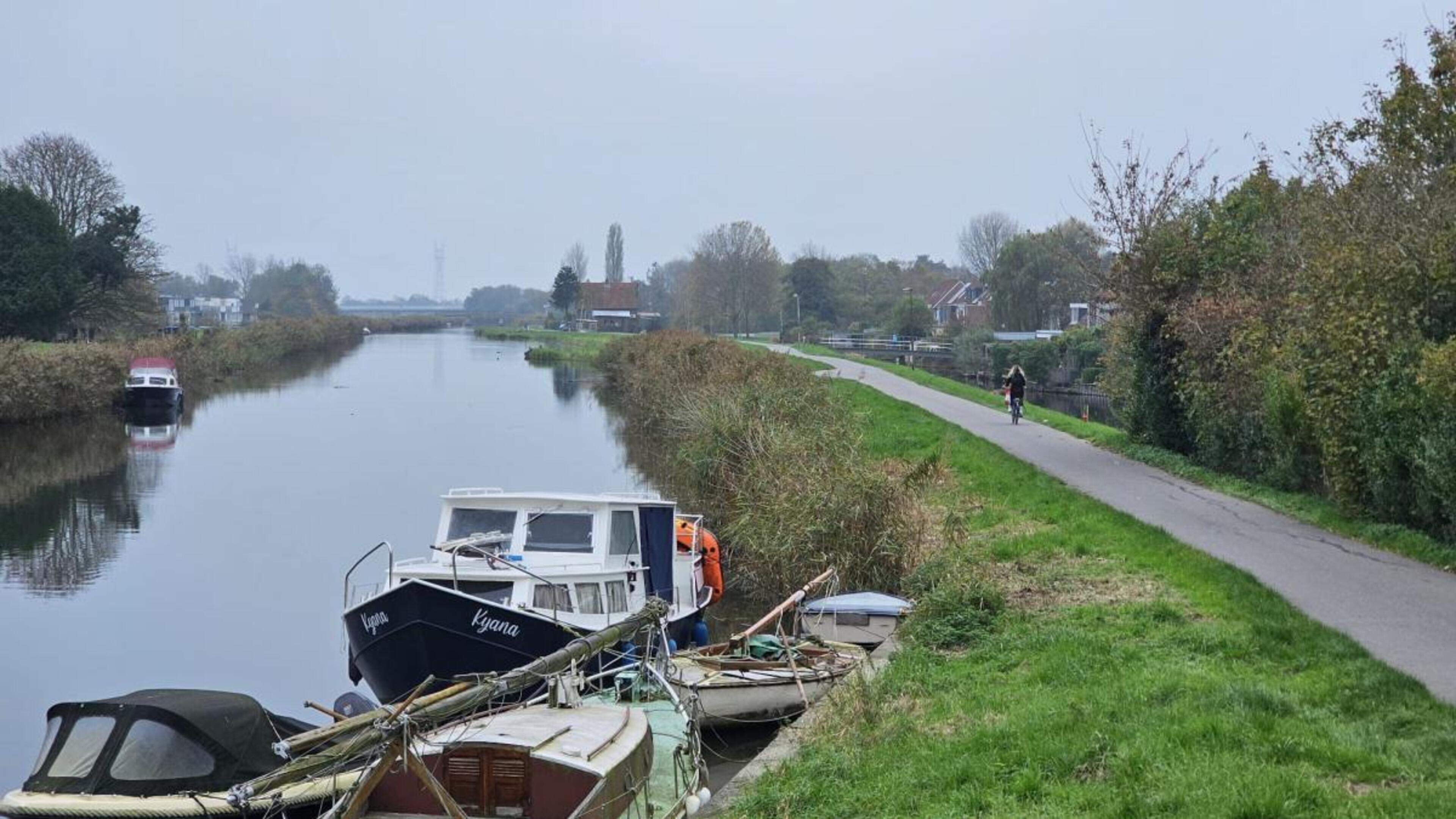 Versterking Oudelandsdijkje start in december: fiets/voetpad tussen Purmerend en Ilpendam verbreed