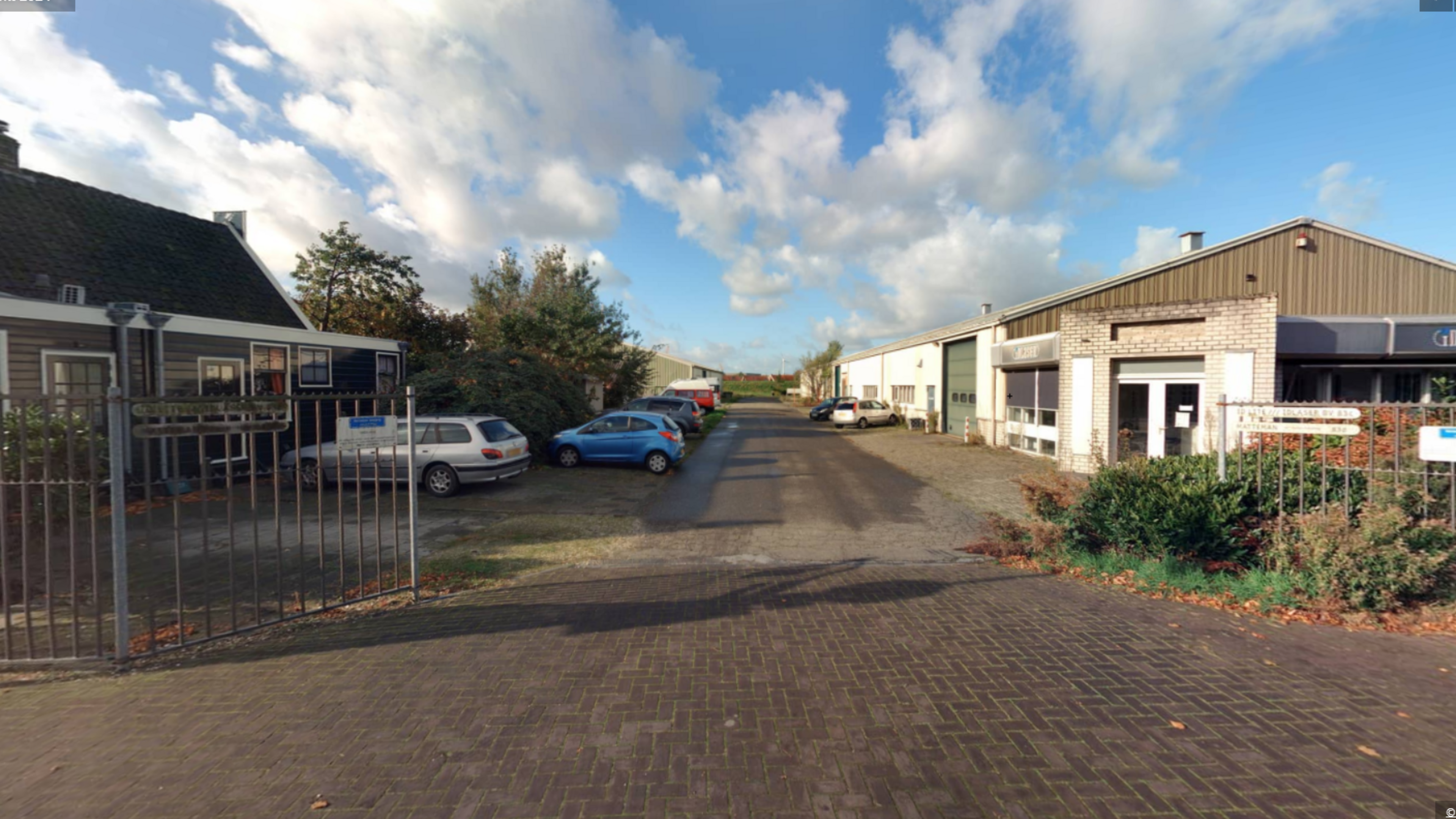 Westzaan levert twee bedrijfsloodsen in en krijgt er veertien woningen voor terug