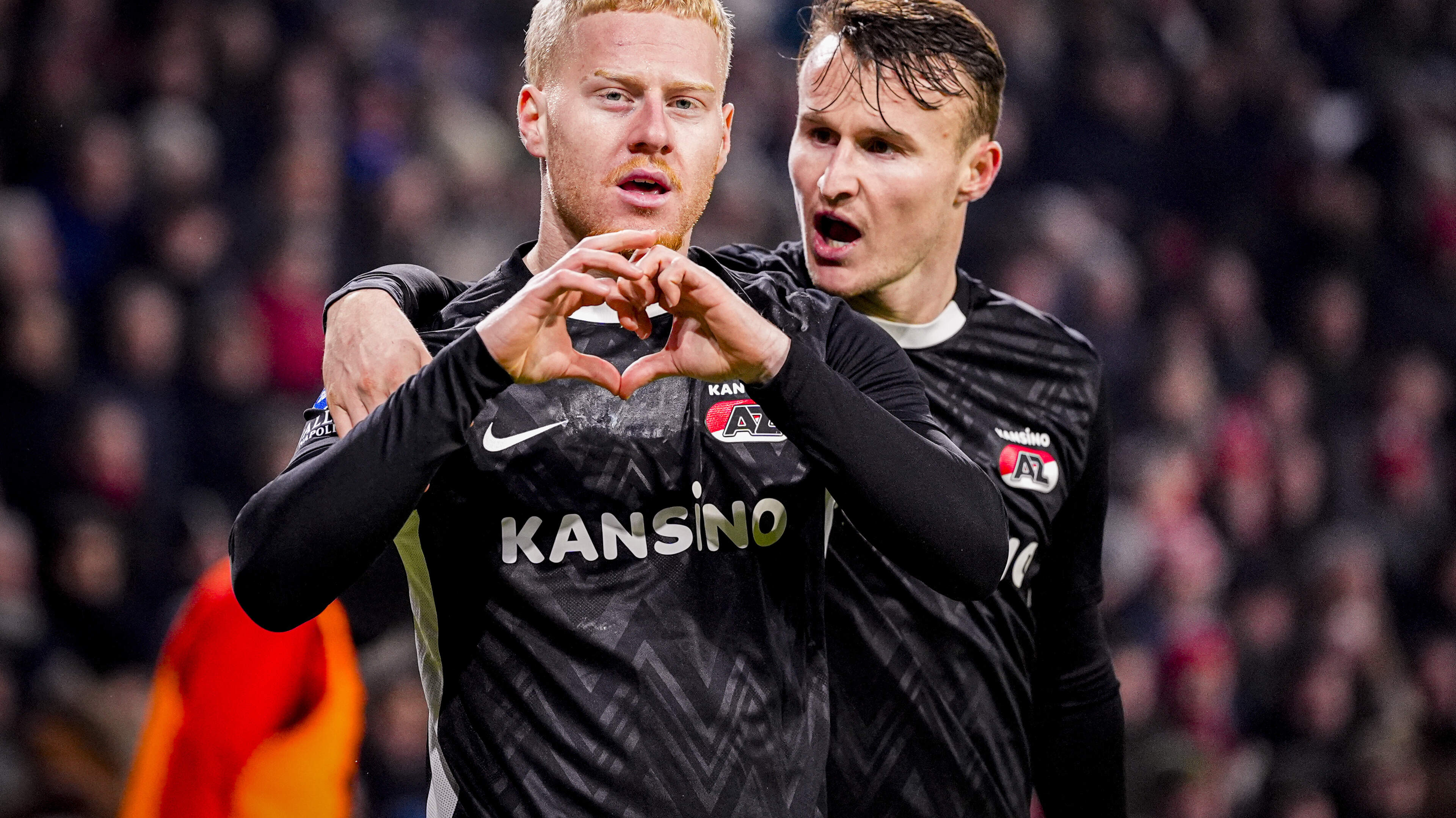 Het gebroken hartje van AZ-spits Mexx Meerdink, de man van de knappe kopgoal: ‘Ik zei tegen Sven: we