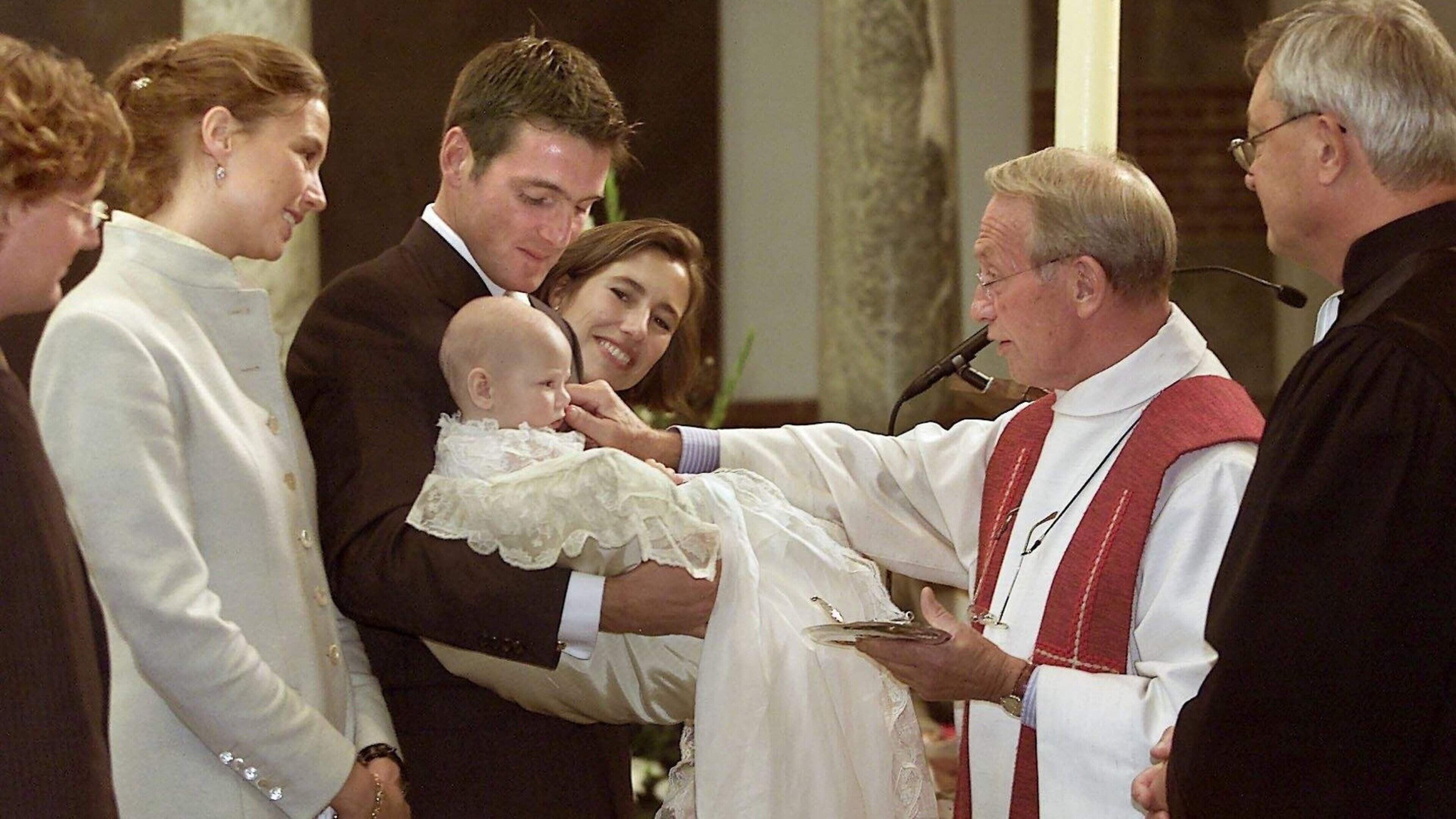 Record number of Easter baptisms in Catholic churches